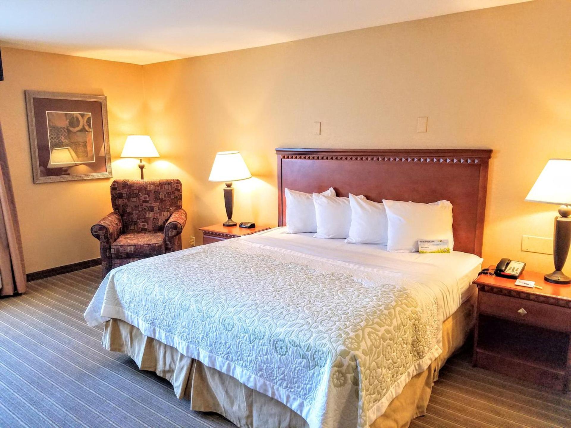Days Inn by Wyndham Windsor Locks / Bradley Intl Airport photo 33