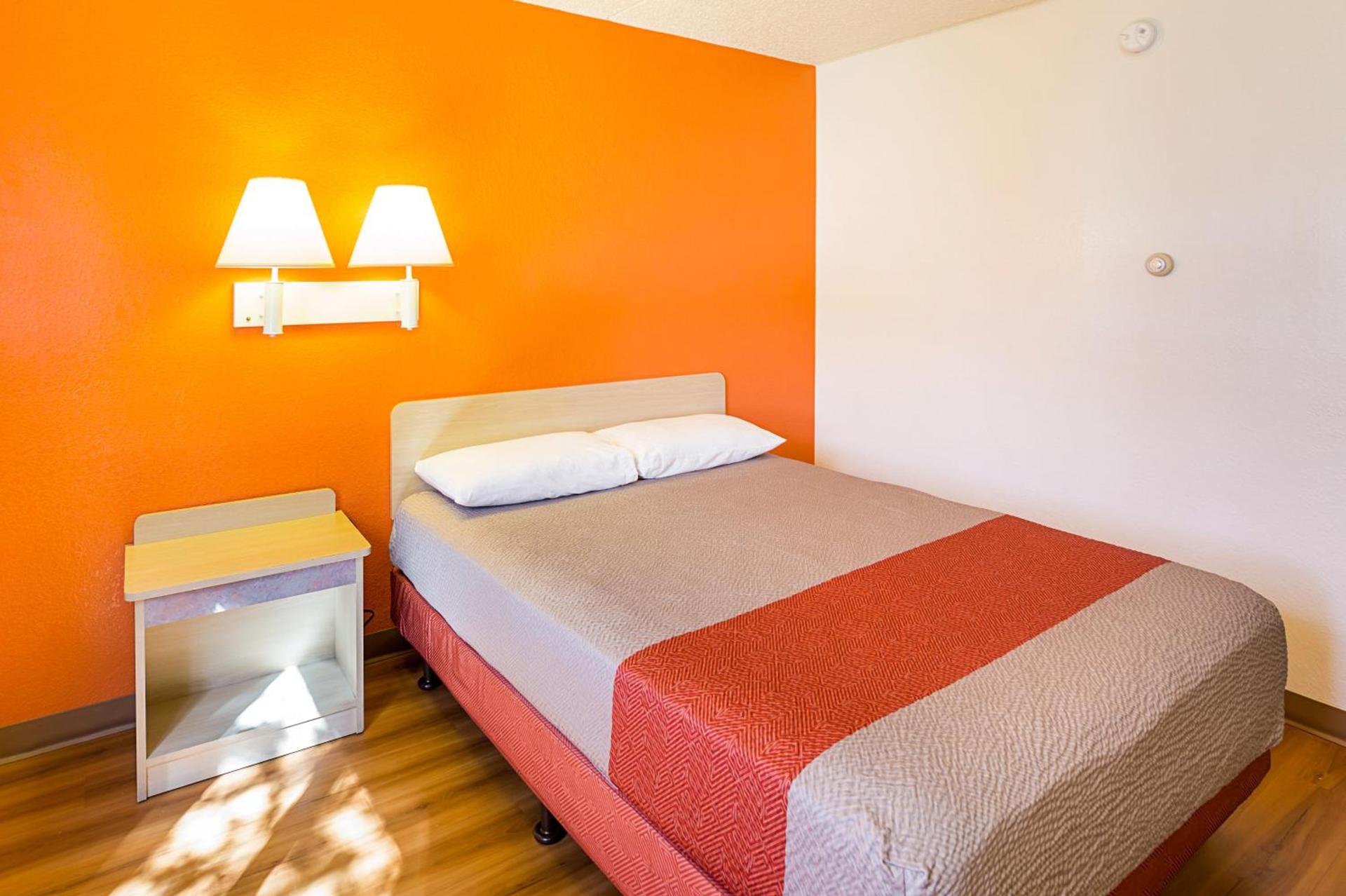 Motel 6-Spokane, WA - East photo 15