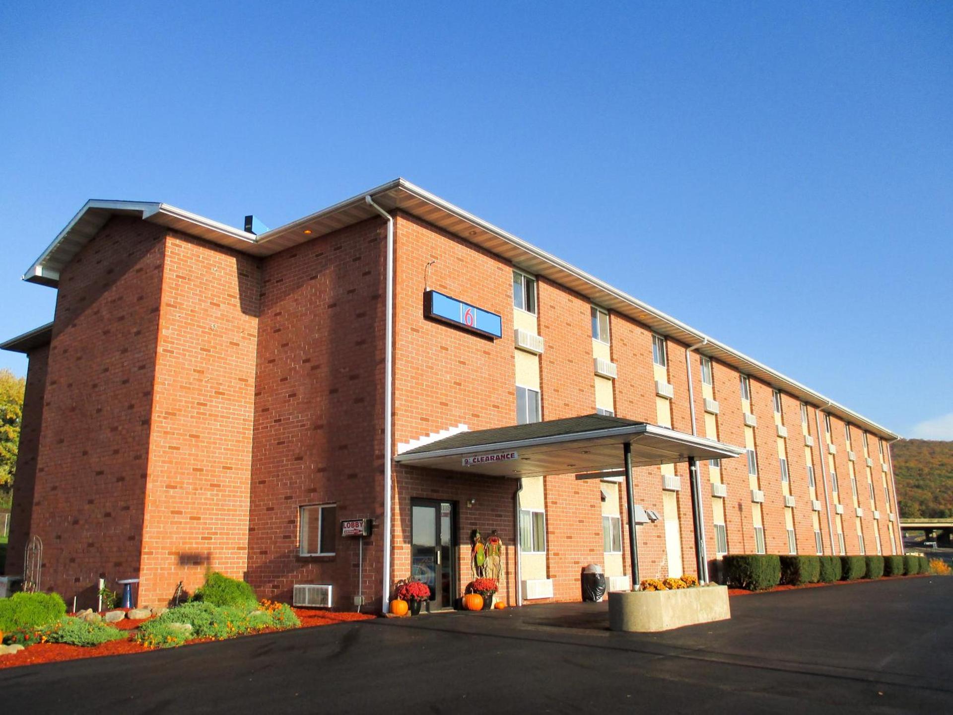 Motel 6-Drums photo 4