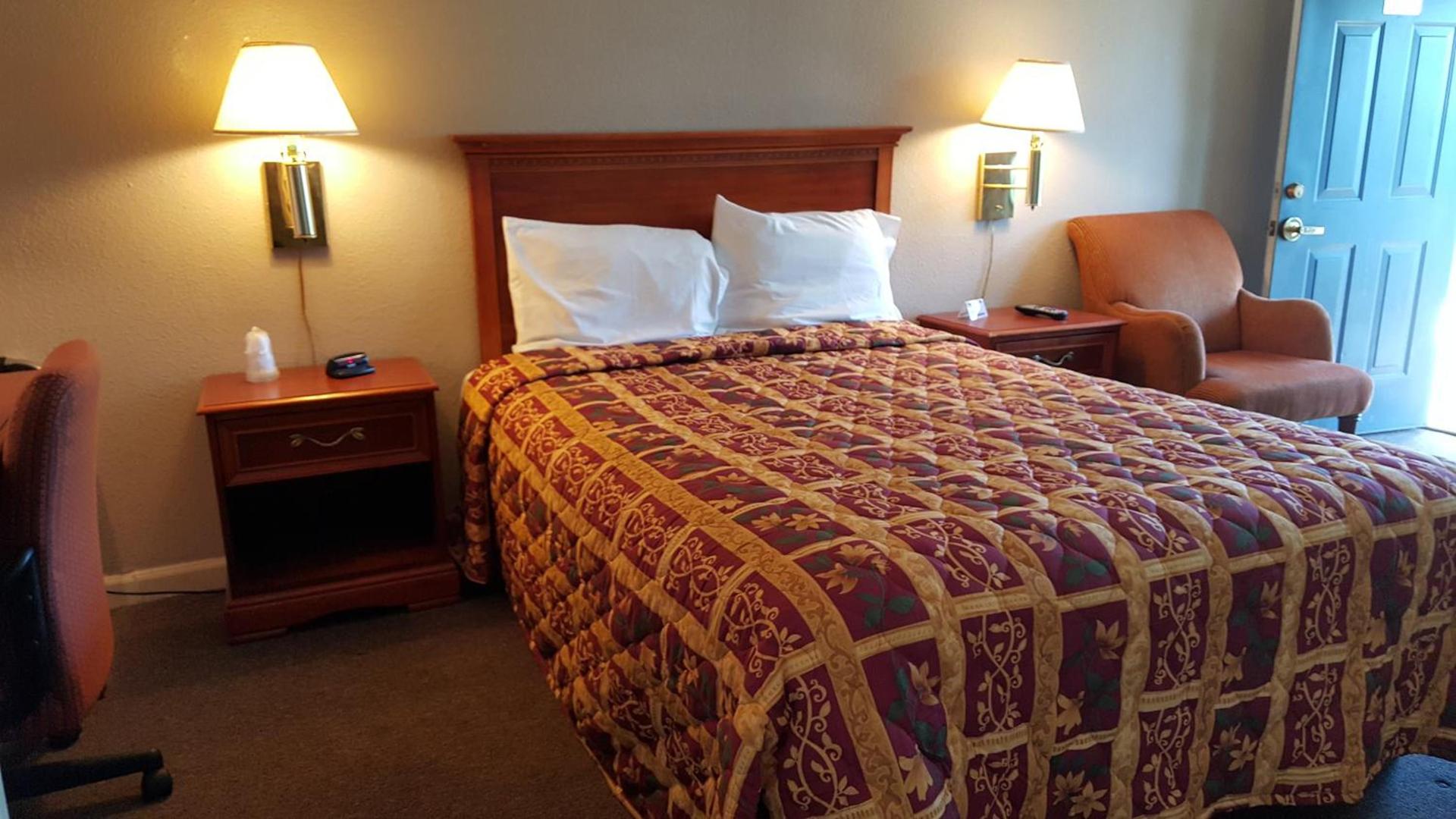 Pacific Motel photo 63