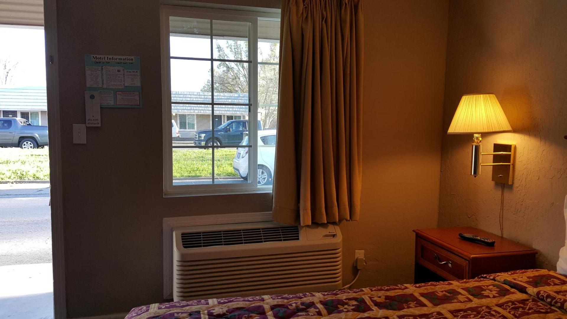 Pacific Motel photo 70