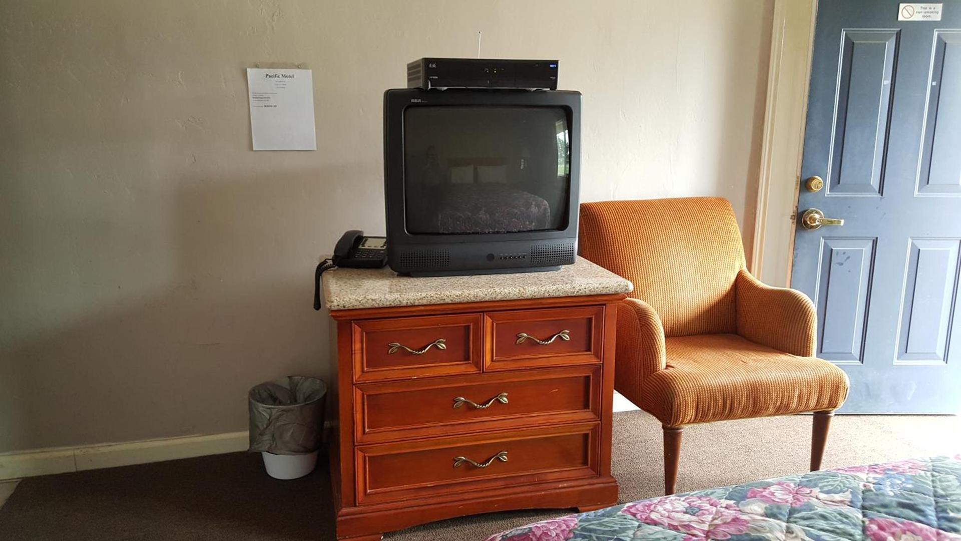 Pacific Motel photo 42