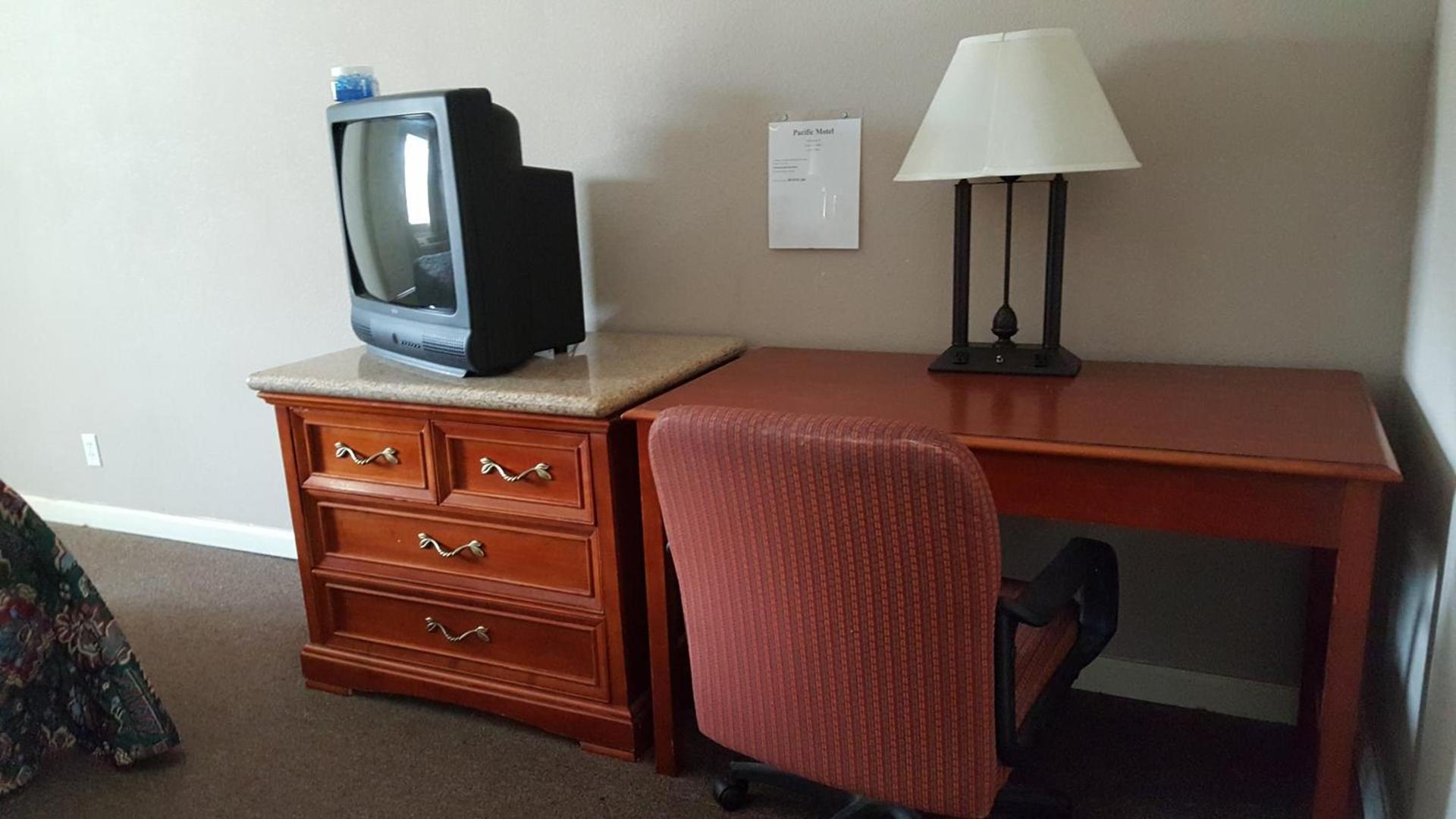 Pacific Motel photo 50