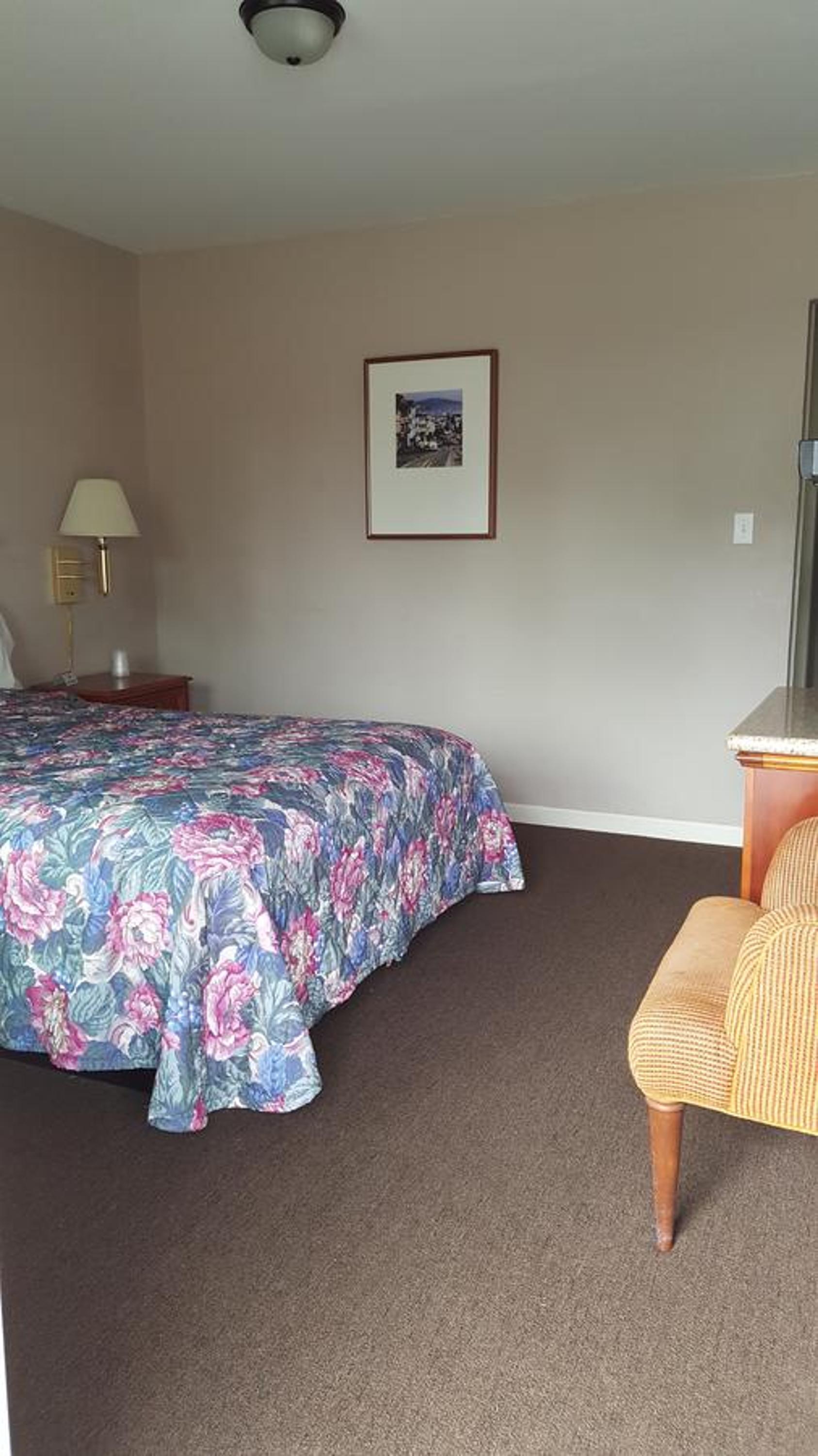 Pacific Motel photo 36
