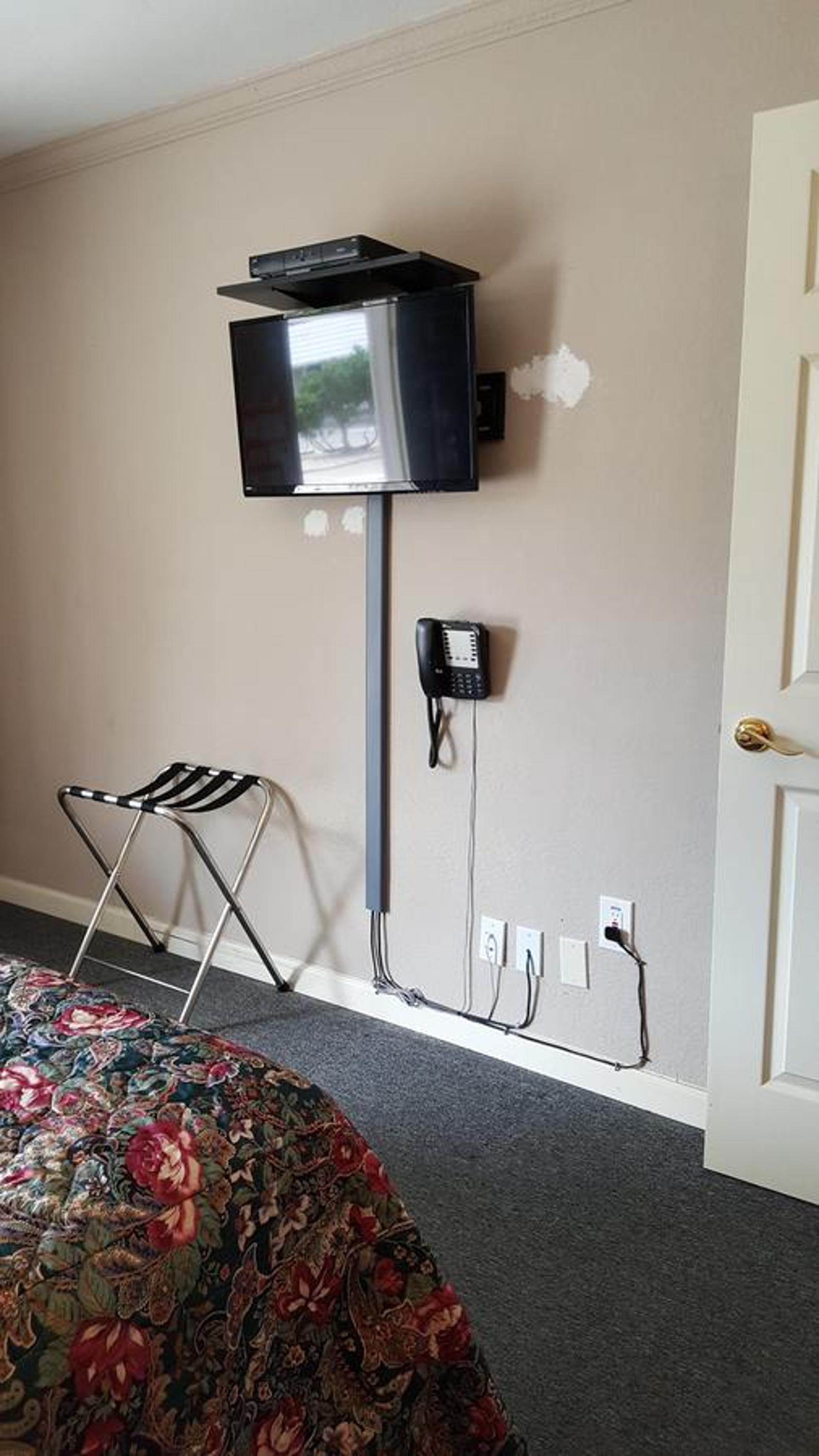 Pacific Motel photo 32