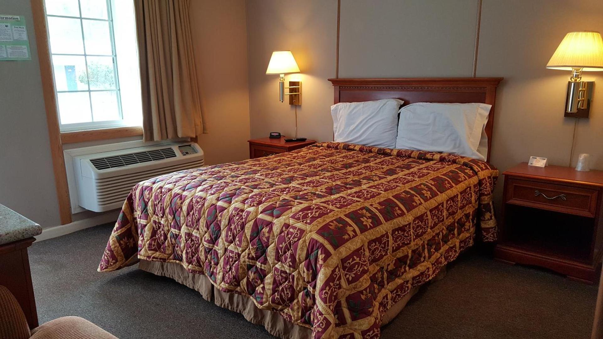 Pacific Motel photo 25