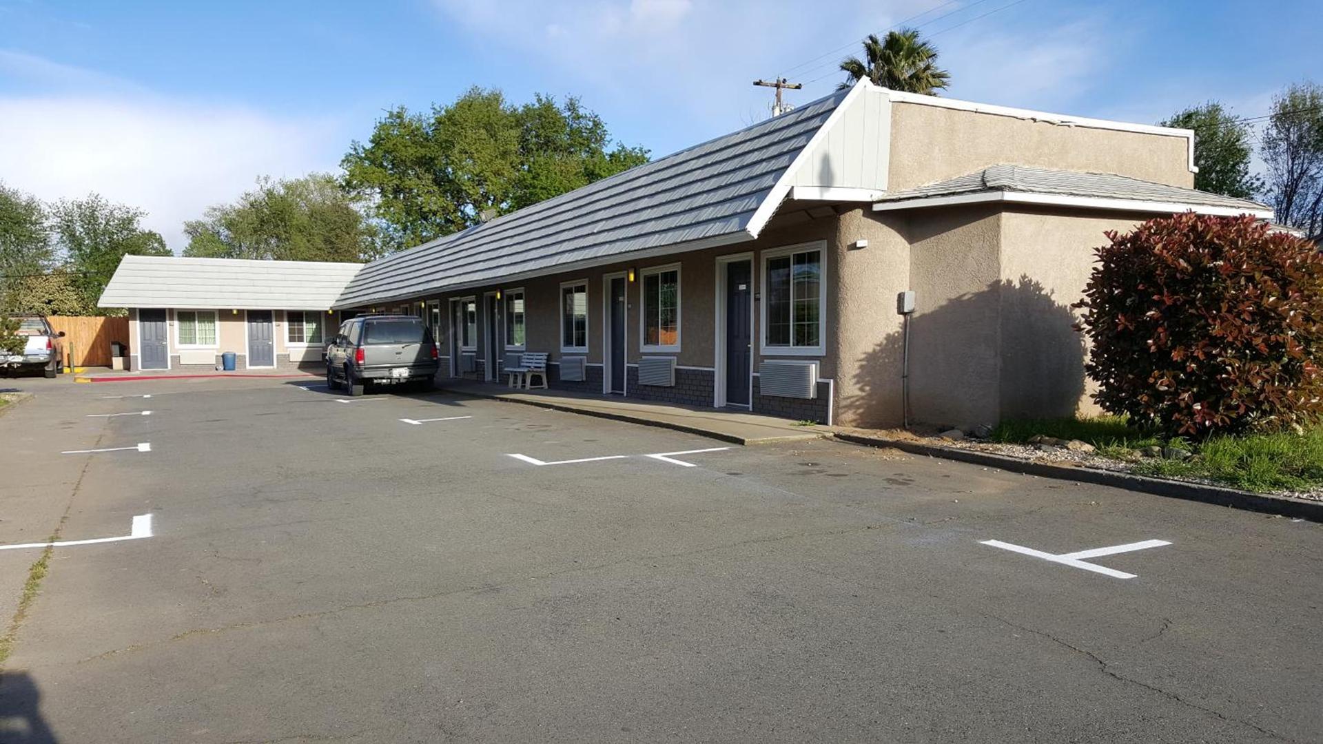 Pacific Motel photo 21
