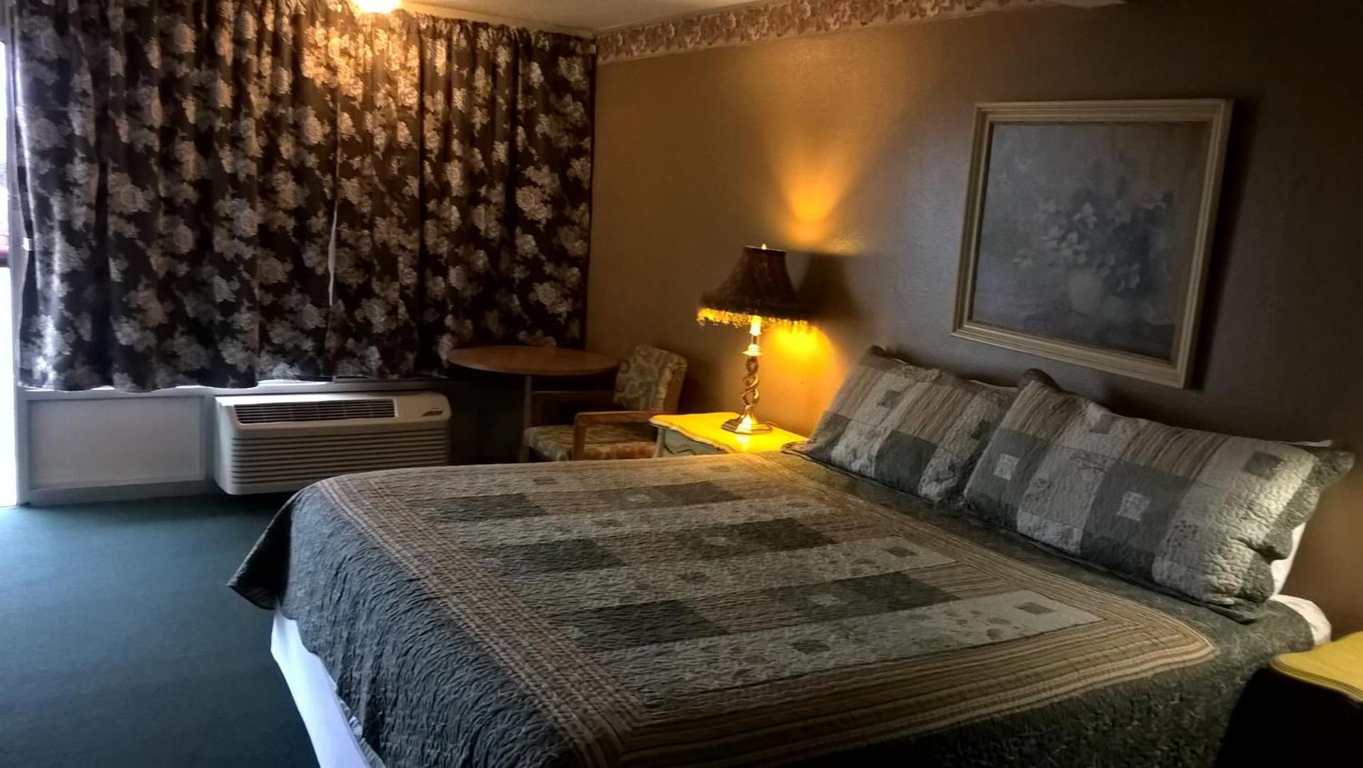 Dogwood Motel photo 18