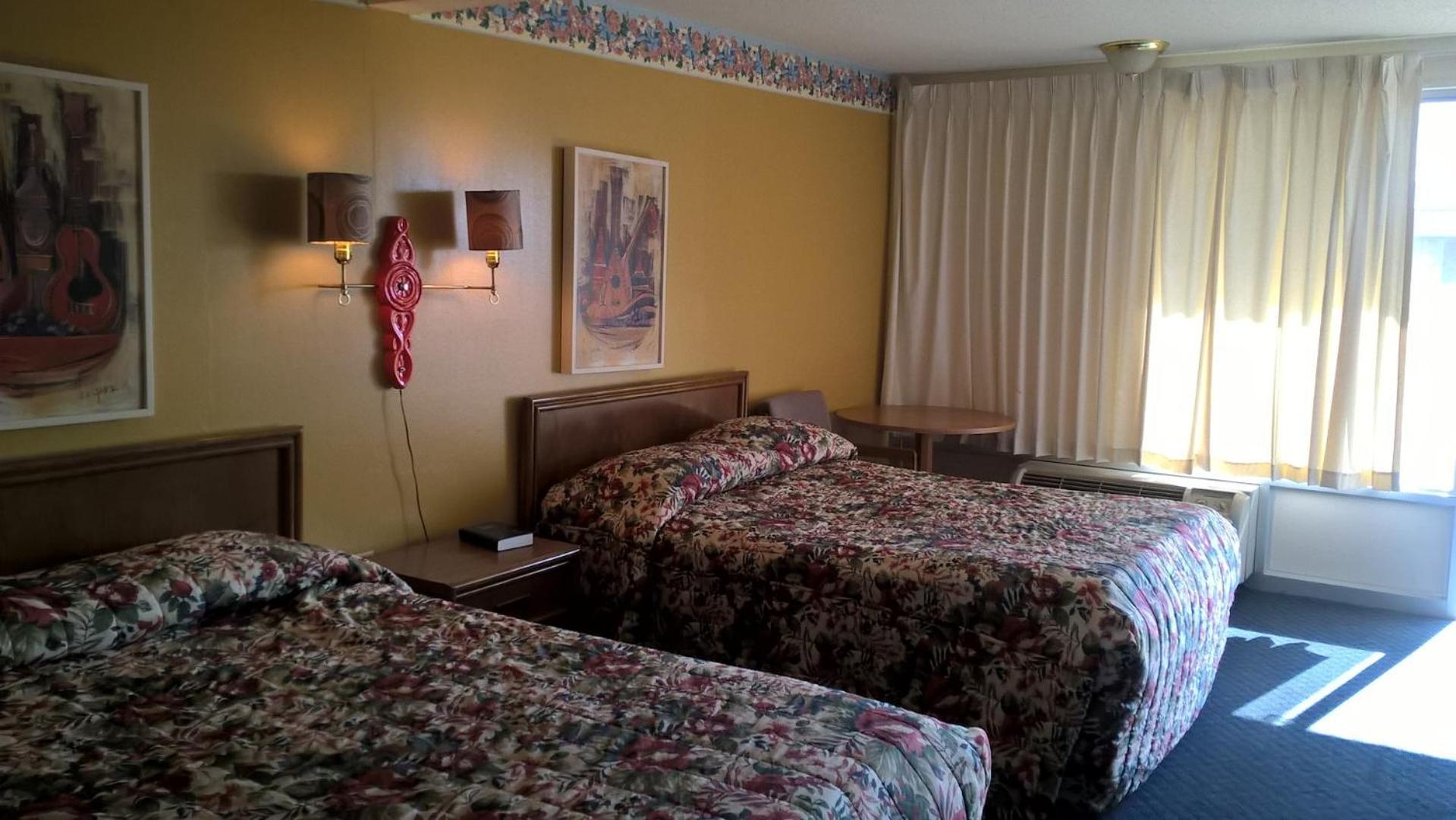 Dogwood Motel photo 17