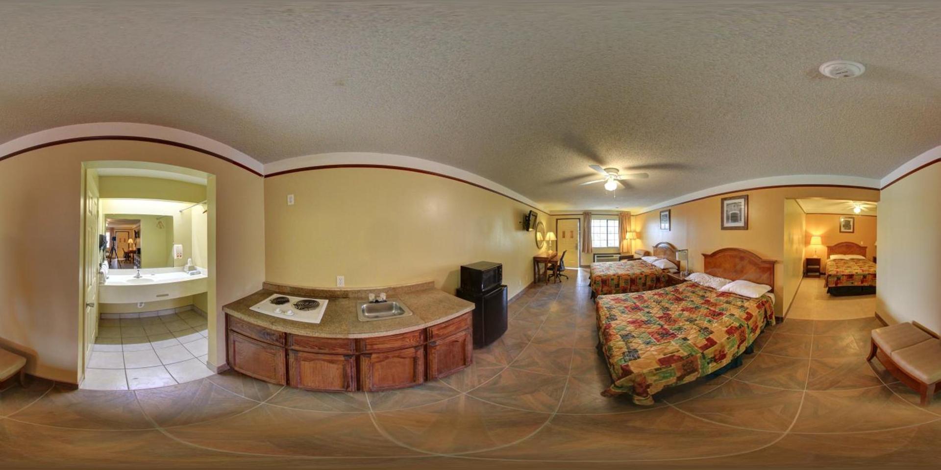 Deluxe Inn and Suites photo 61