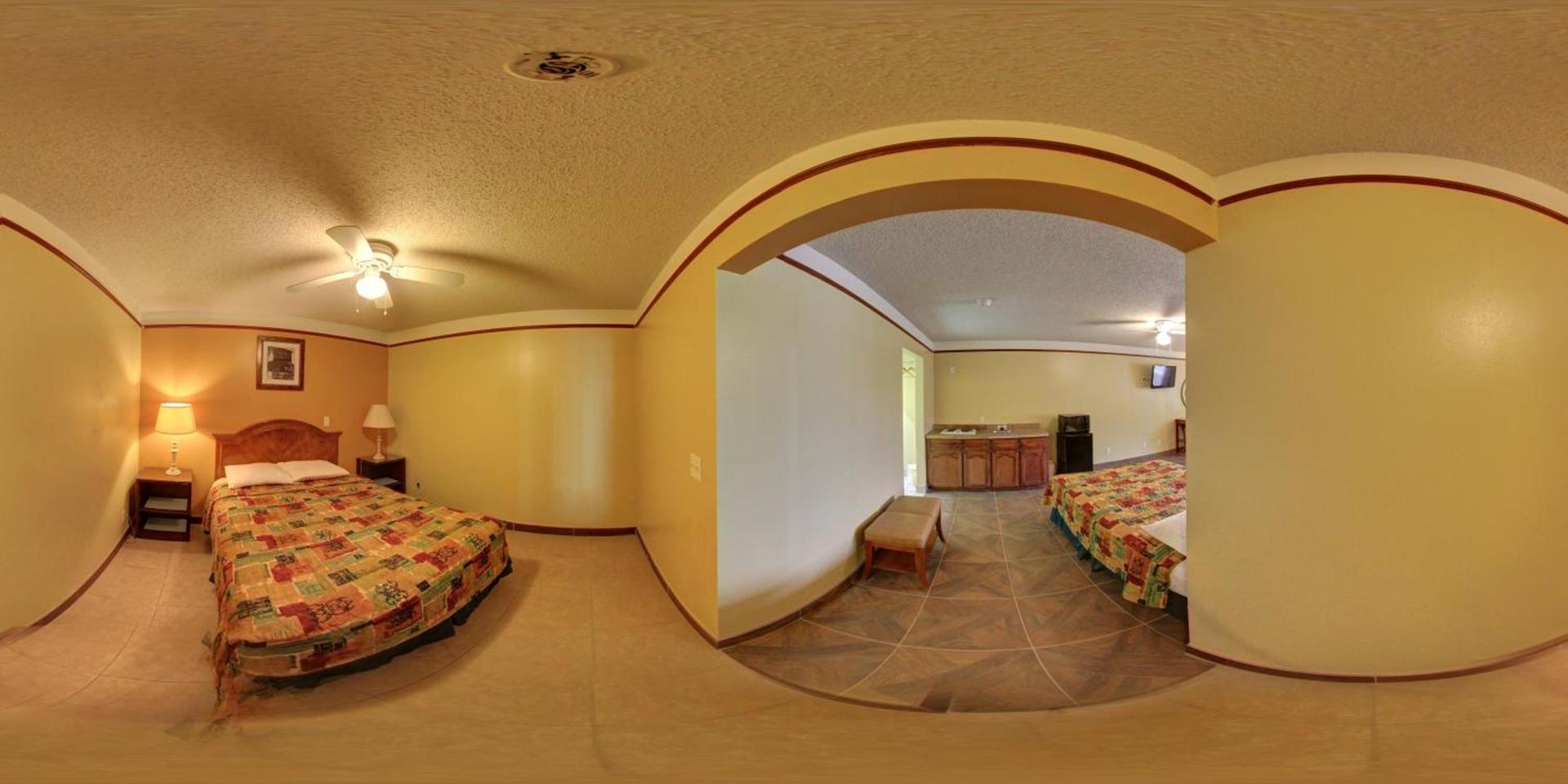 Deluxe Inn and Suites photo 62