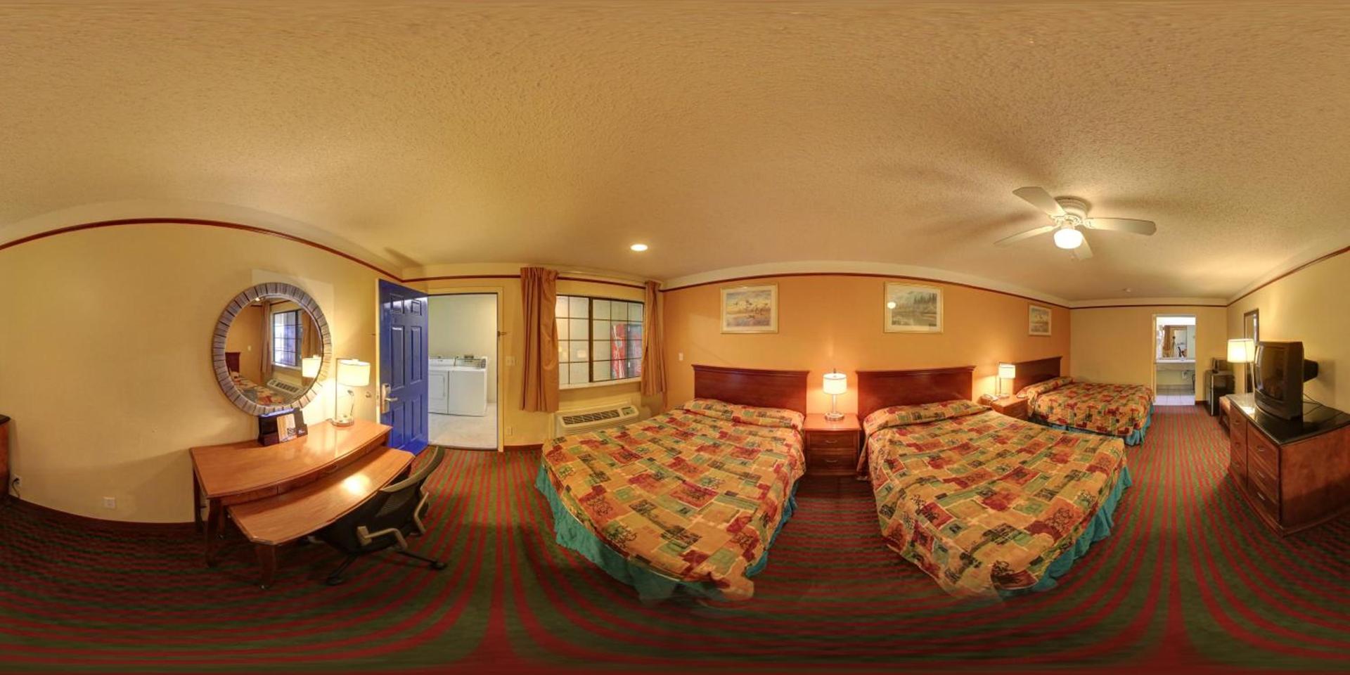 Deluxe Inn and Suites photo 64