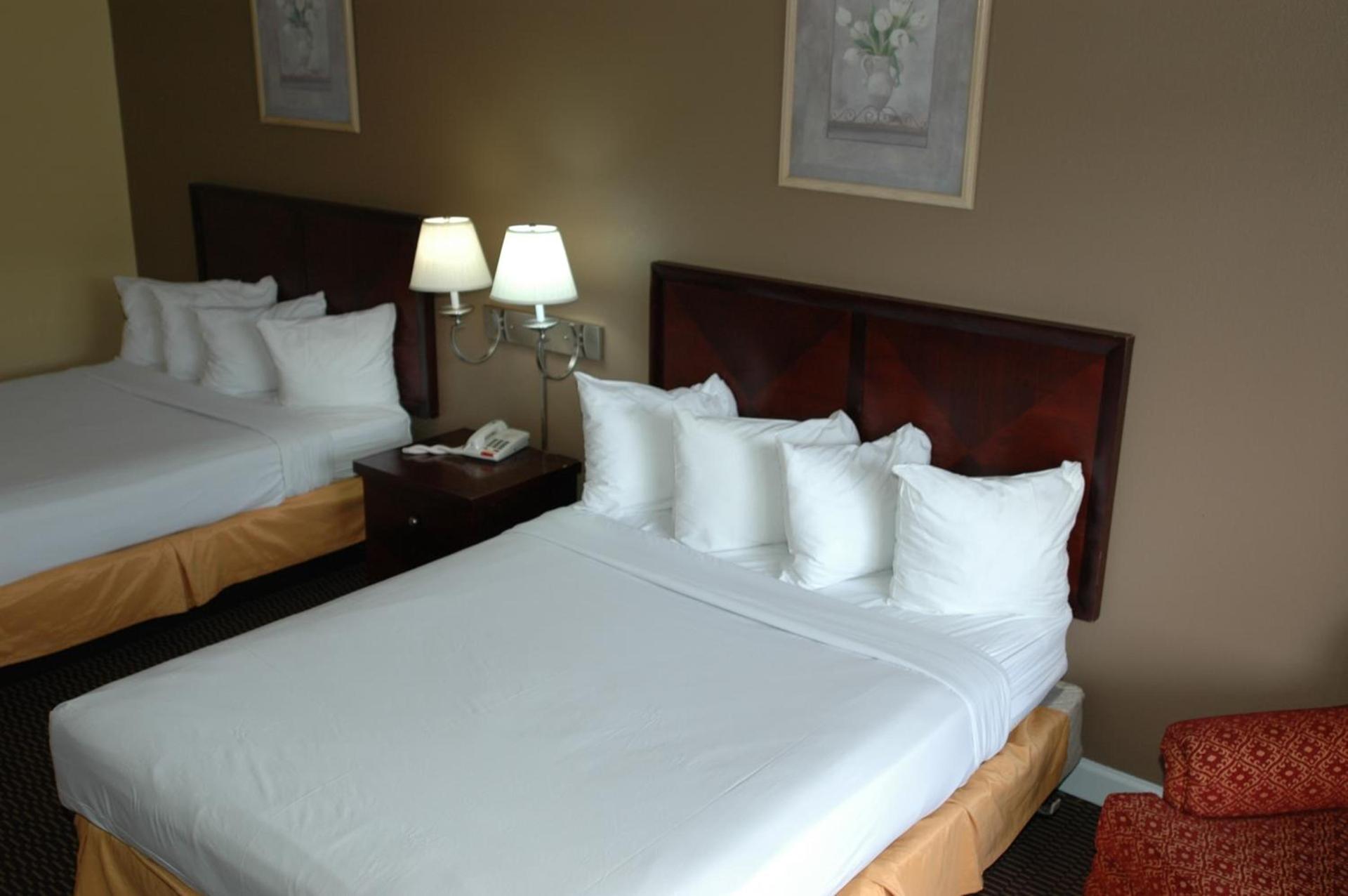 Ambassadors Inn & Suites photo 26