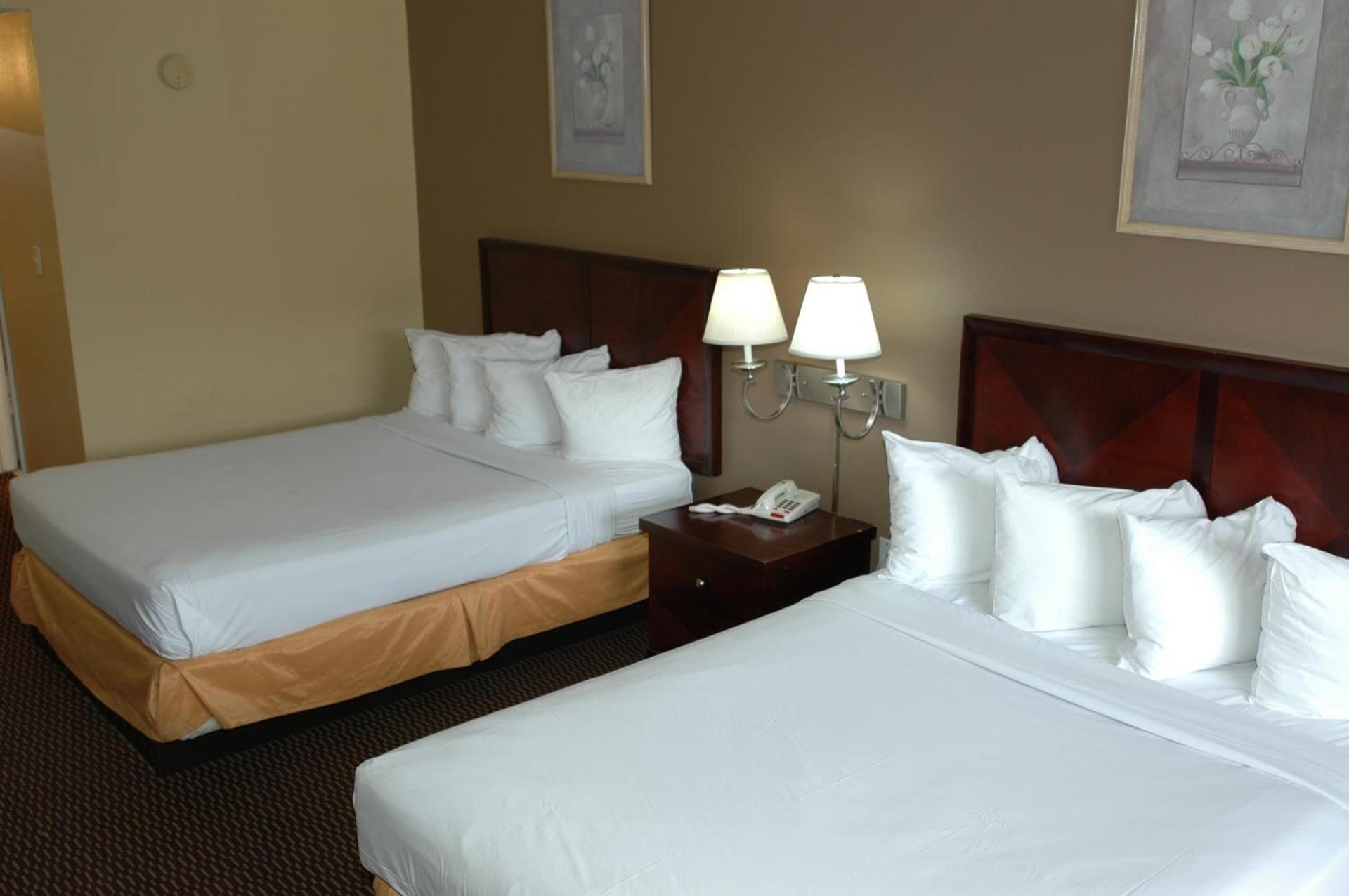 Ambassadors Inn & Suites photo 28