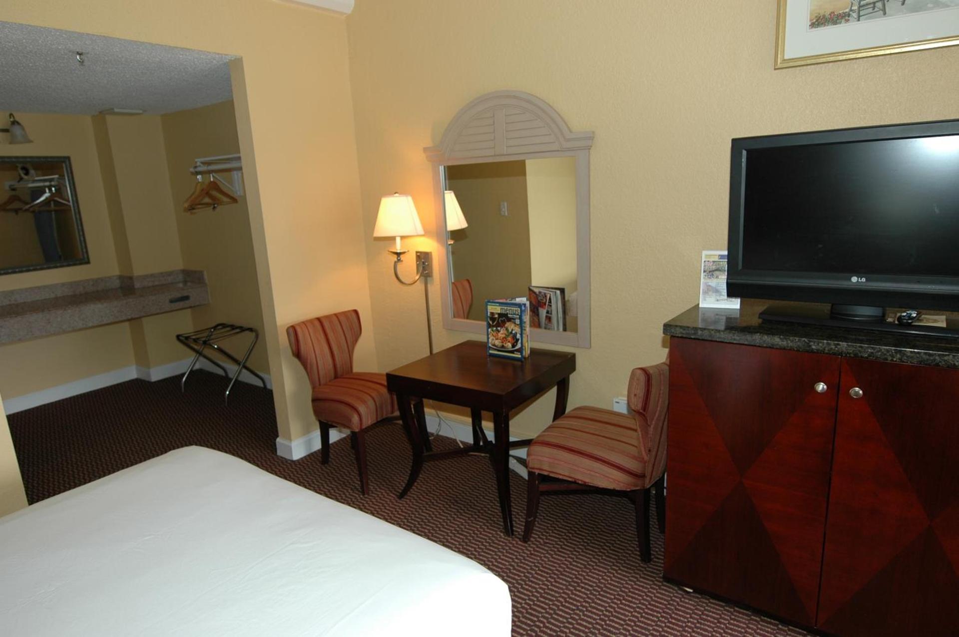 Ambassadors Inn & Suites photo 37