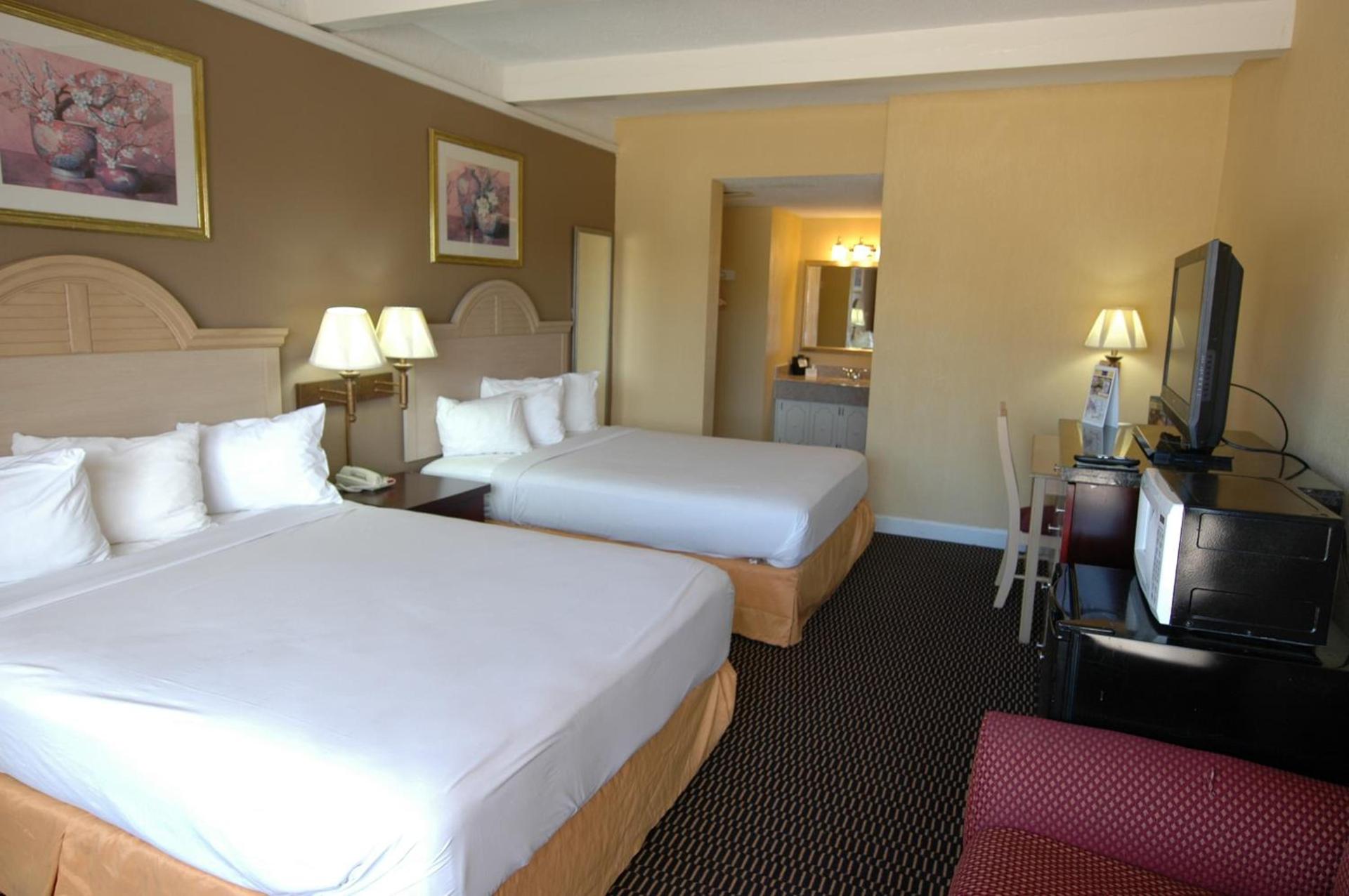 Ambassadors Inn & Suites photo 39
