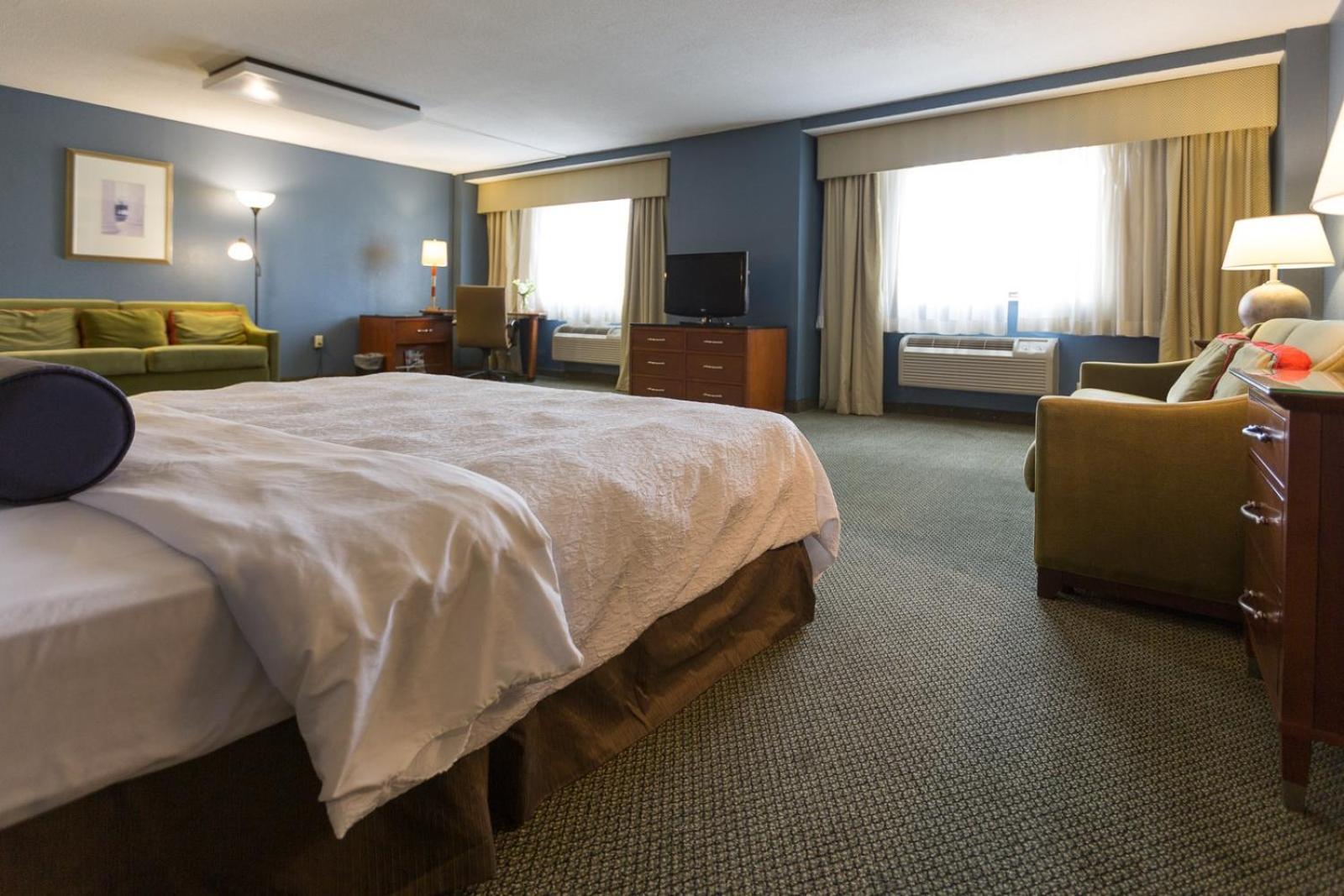 Capital Plaza Hotel photo 38