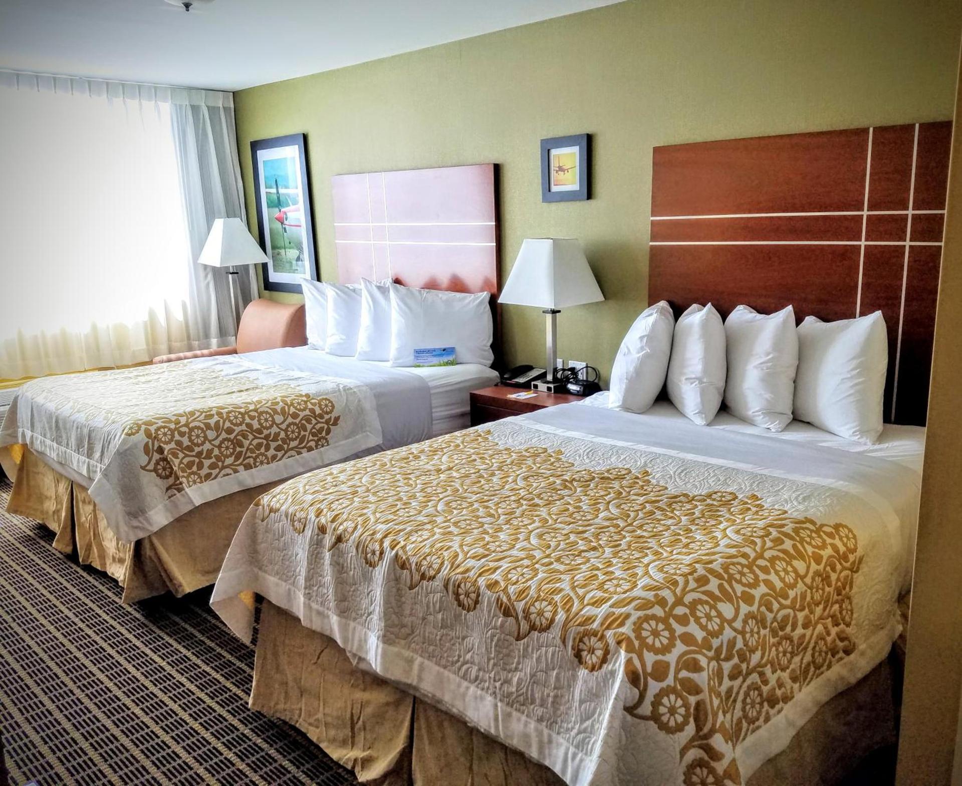 Days Inn by Wyndham Windsor Locks / Bradley Intl Airport photo 30