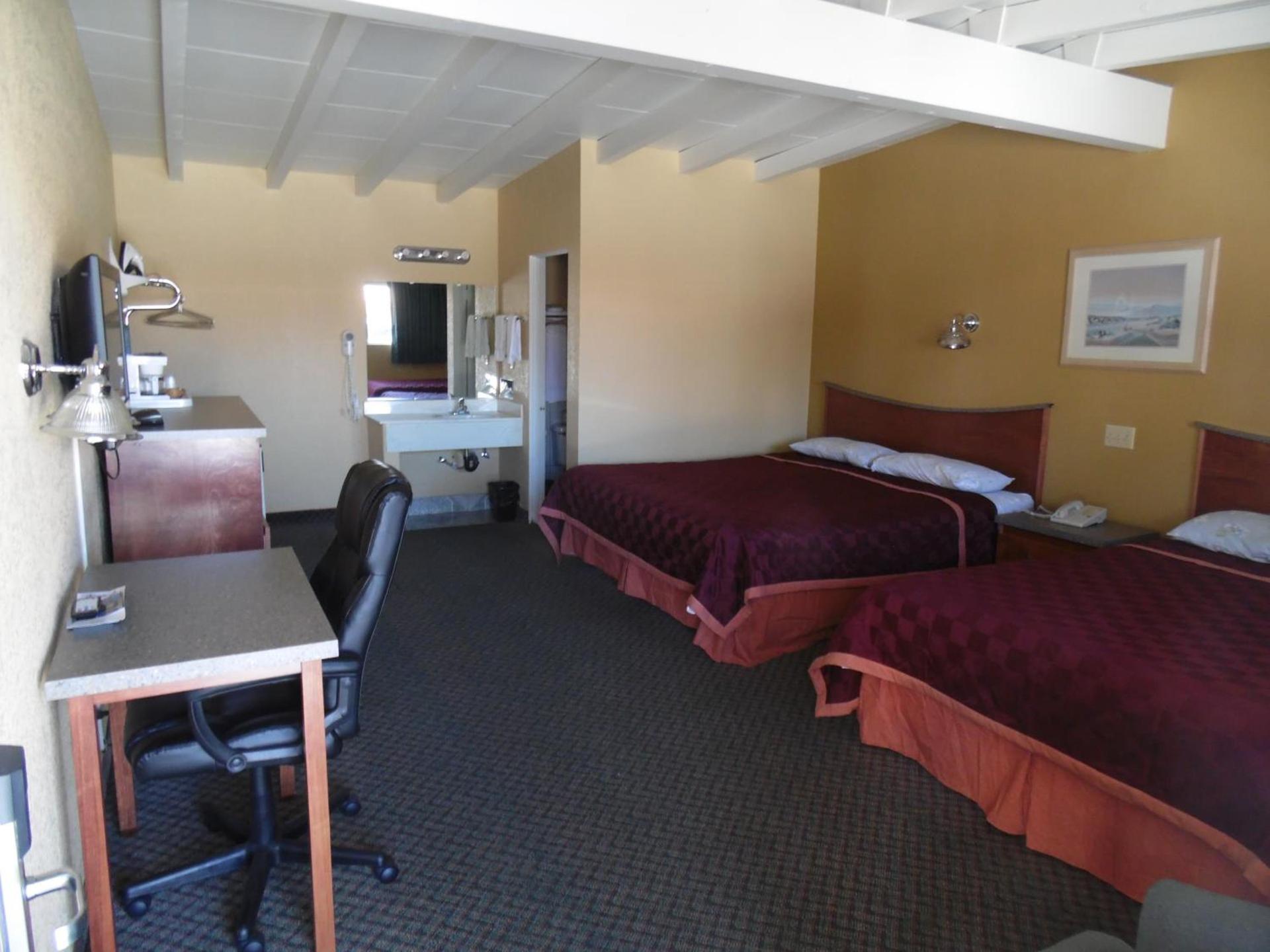 Trails Motel photo 36