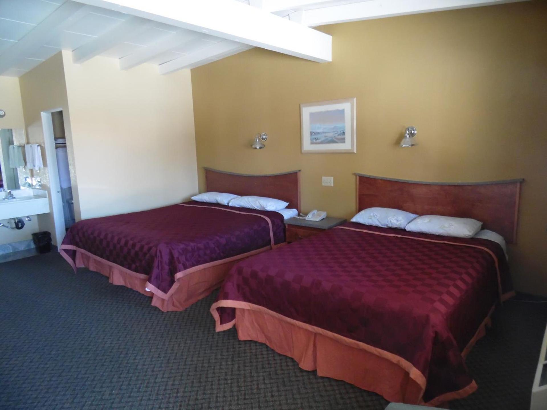 Trails Motel photo 34
