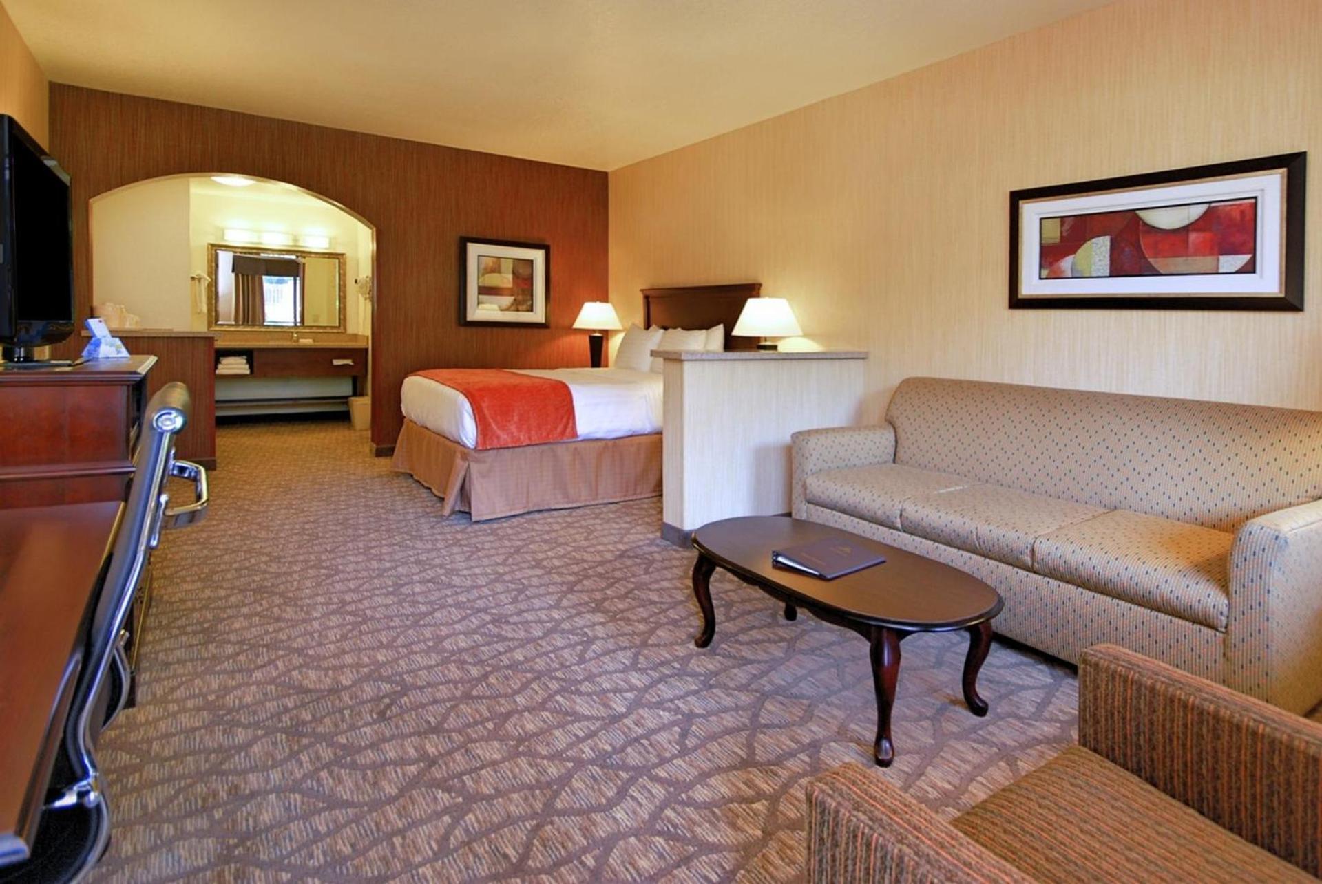 Best Western San Dimas Hotel & Suites photo 38