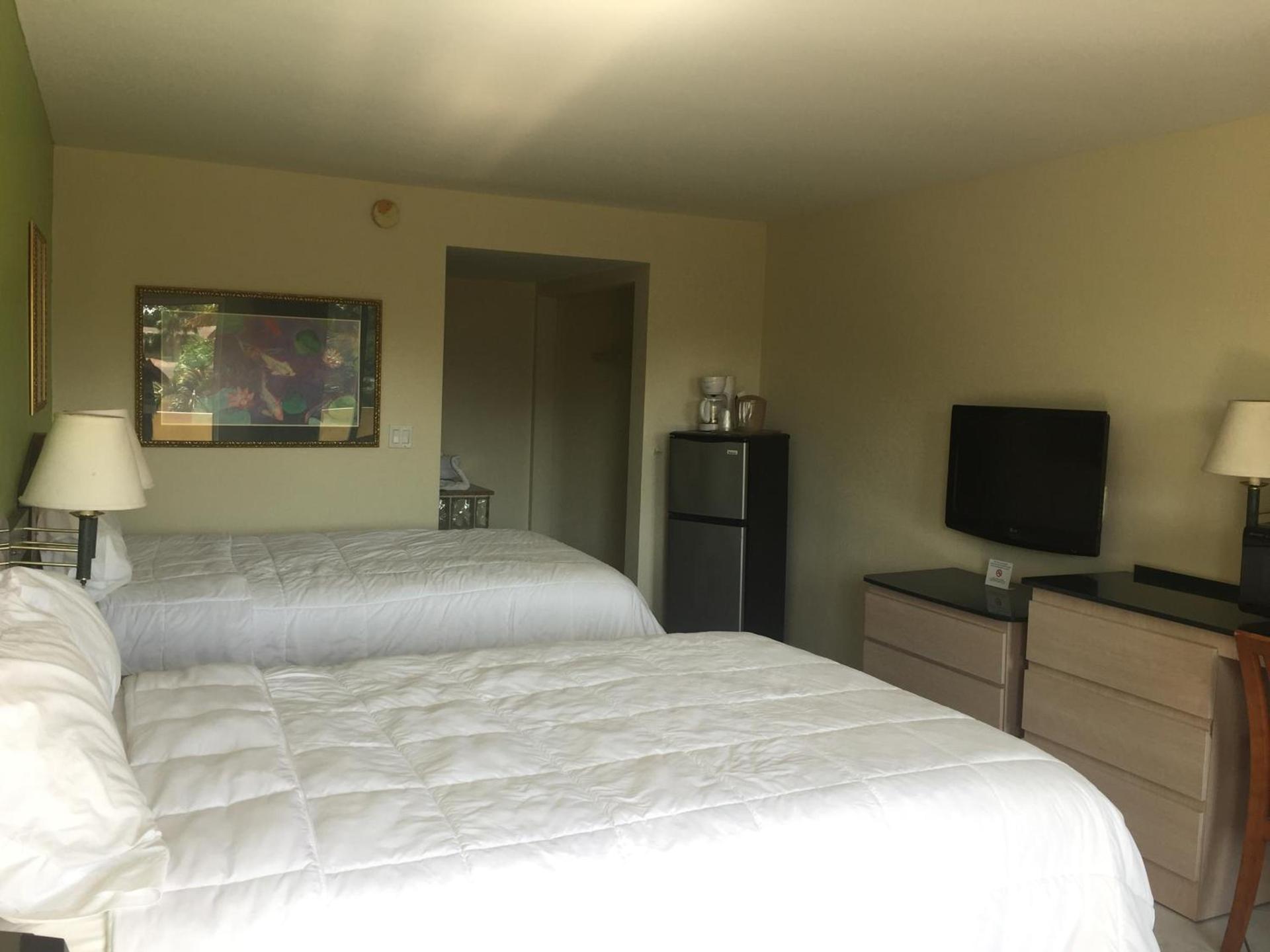 Curtis Inn & Suites photo 48