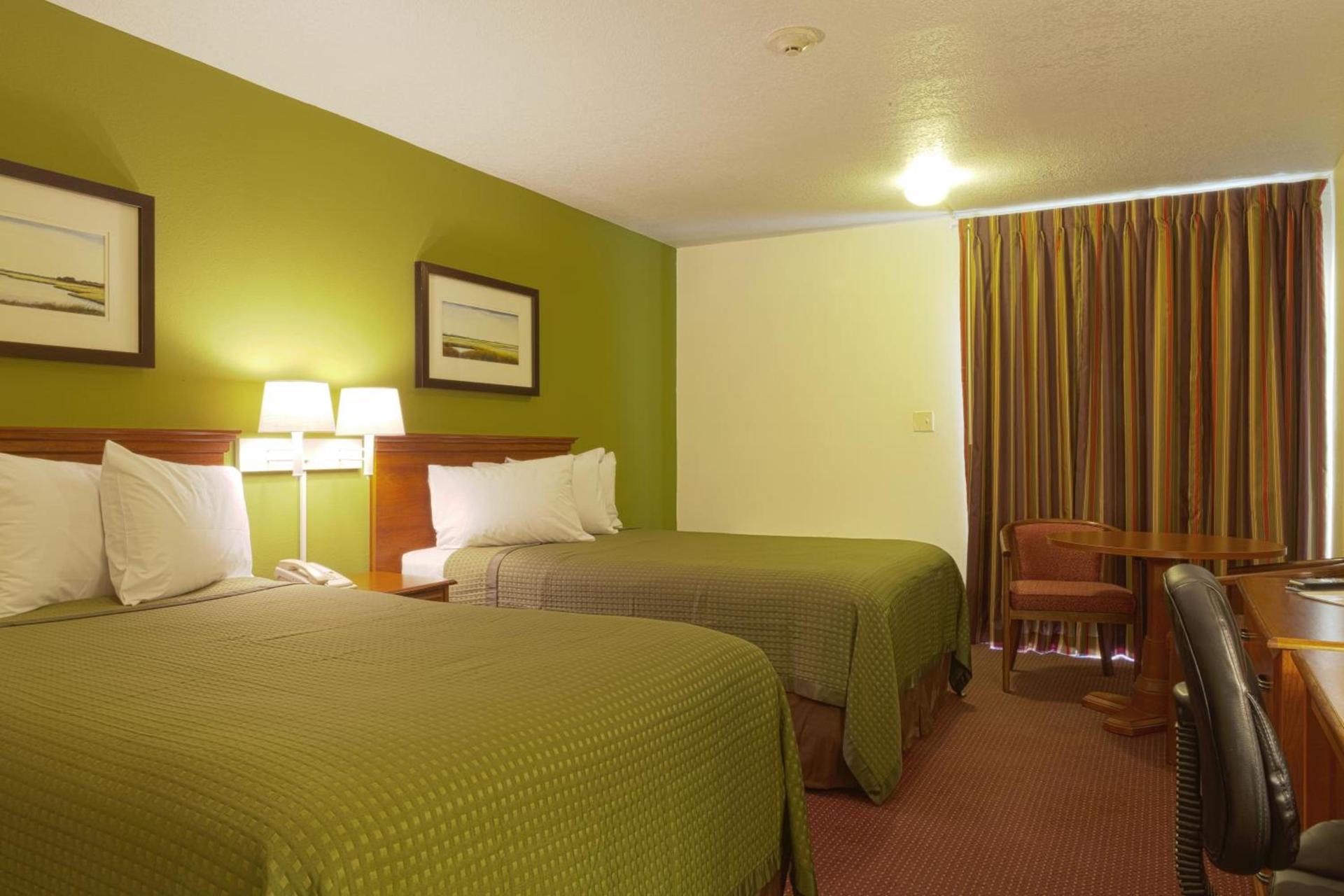Marina Inn & Suites Chalmette-New Orleans photo 11