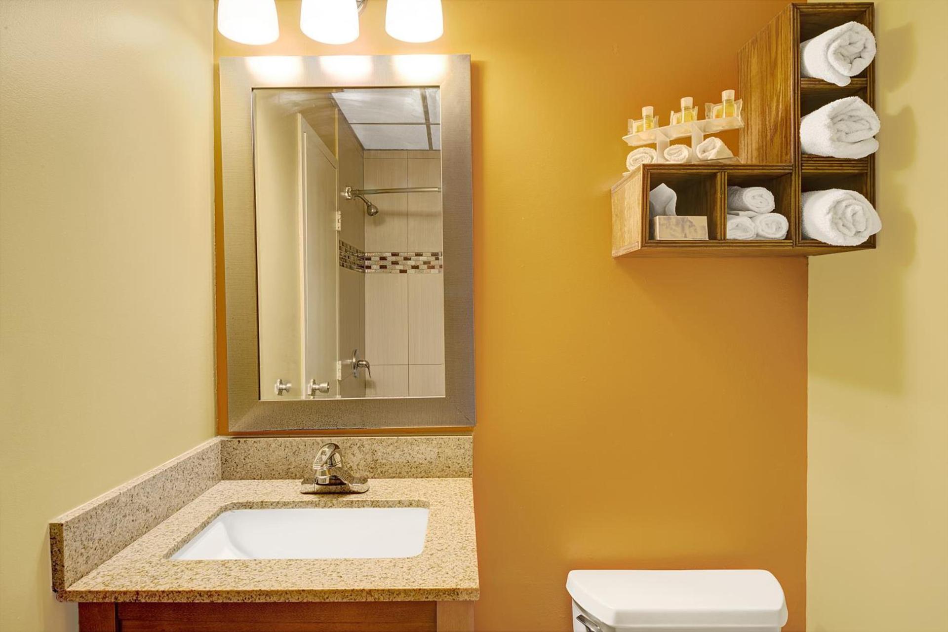 Days Inn by Wyndham Southington photo 15