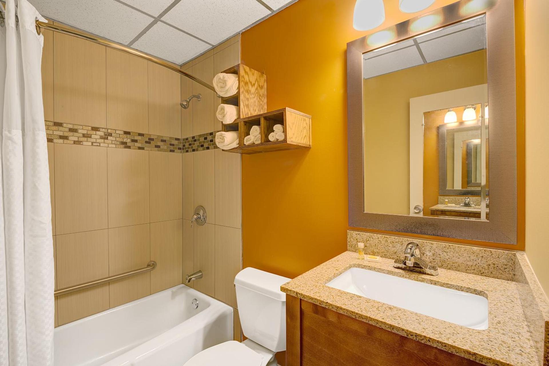 Days Inn by Wyndham Southington photo 14