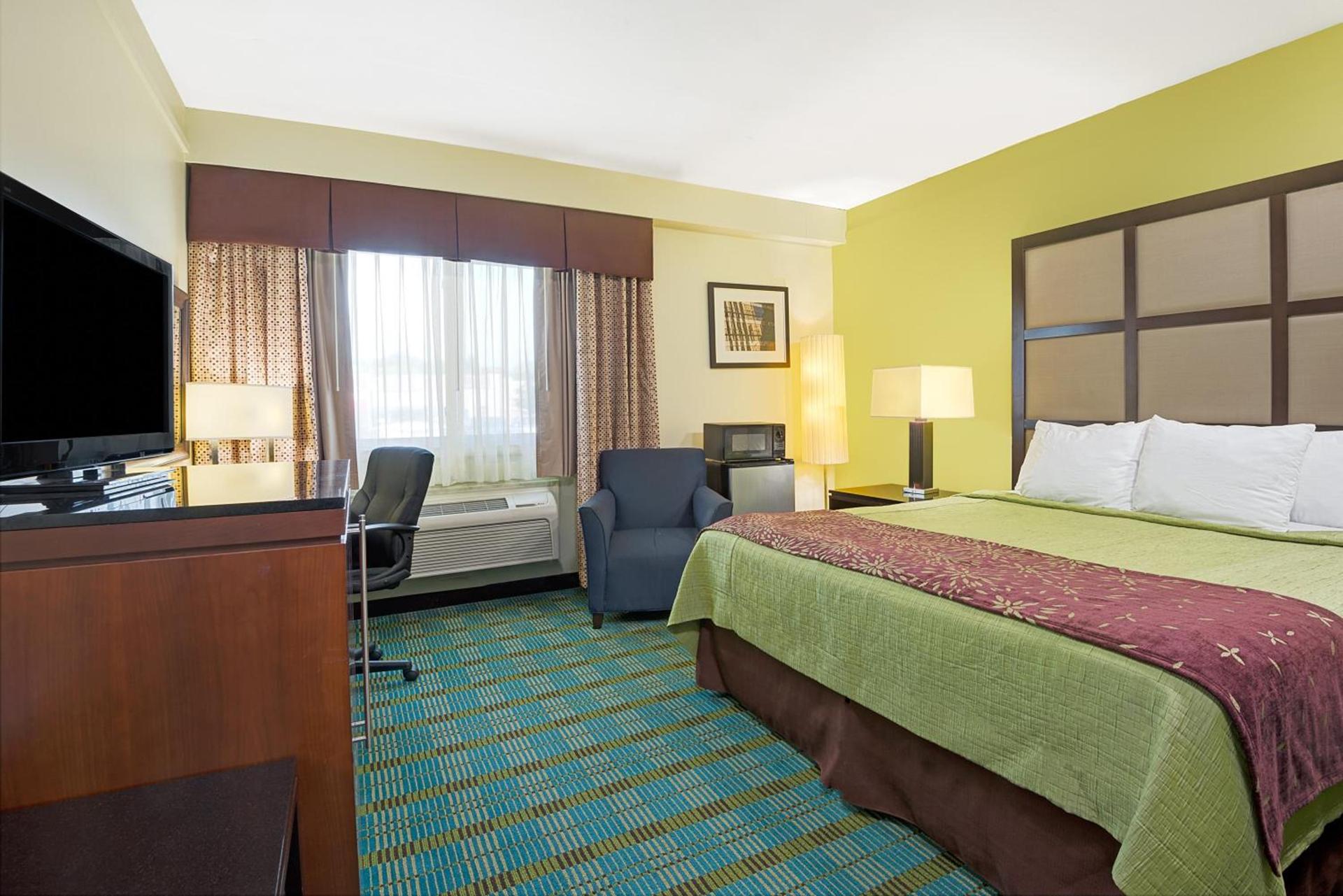 Days Inn by Wyndham Southington photo 21