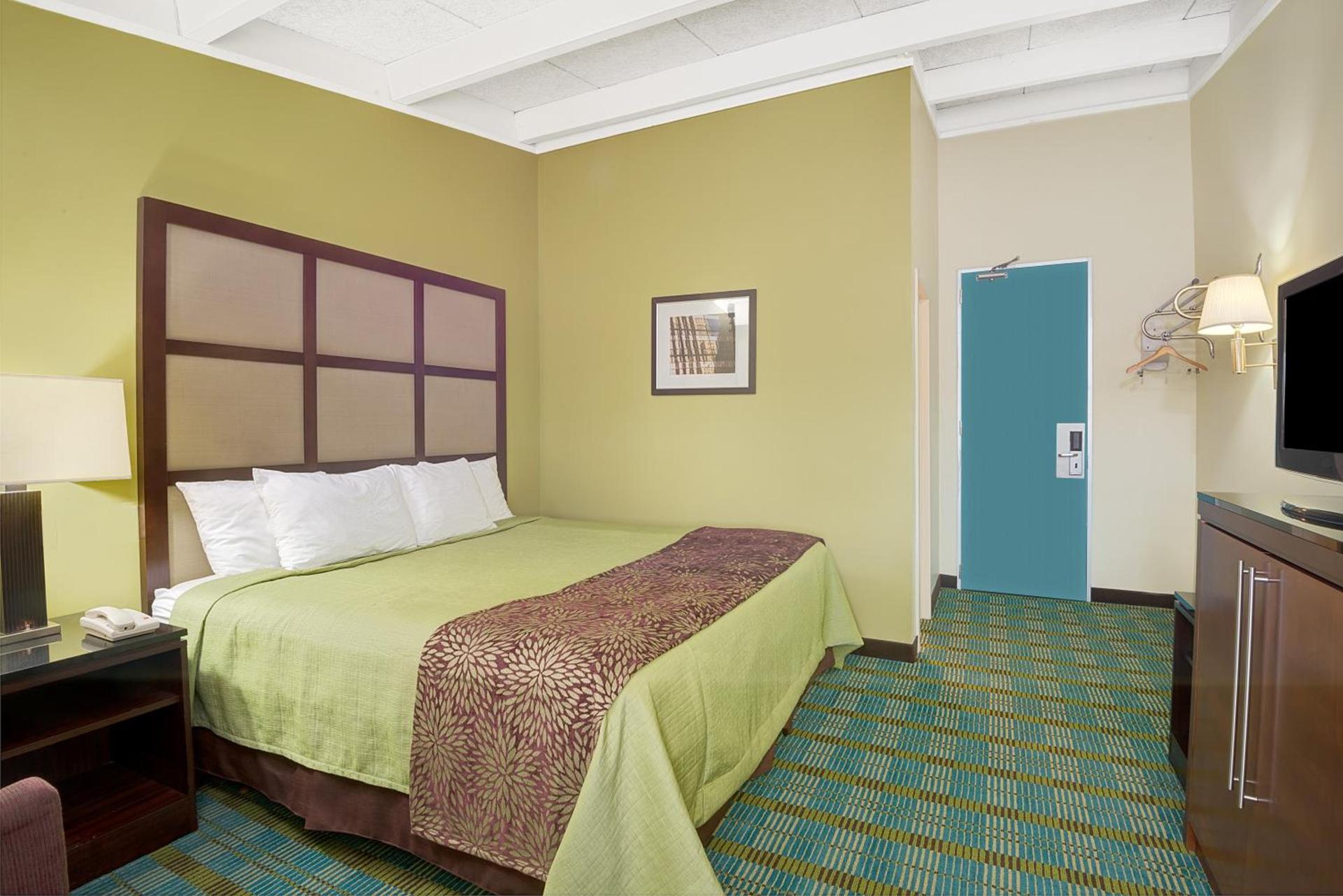 Days Inn by Wyndham Southington photo 20