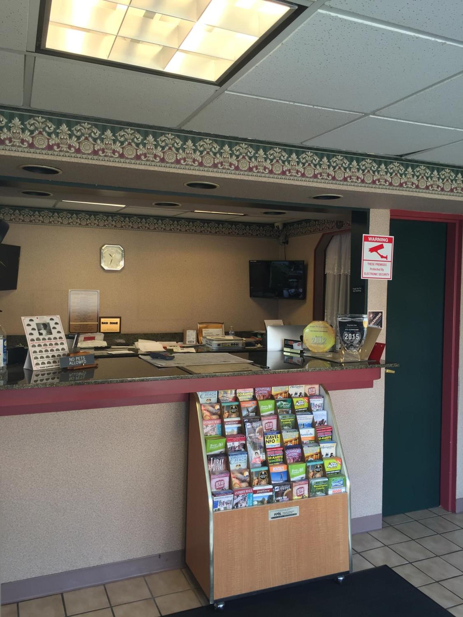 Express INN photo 2