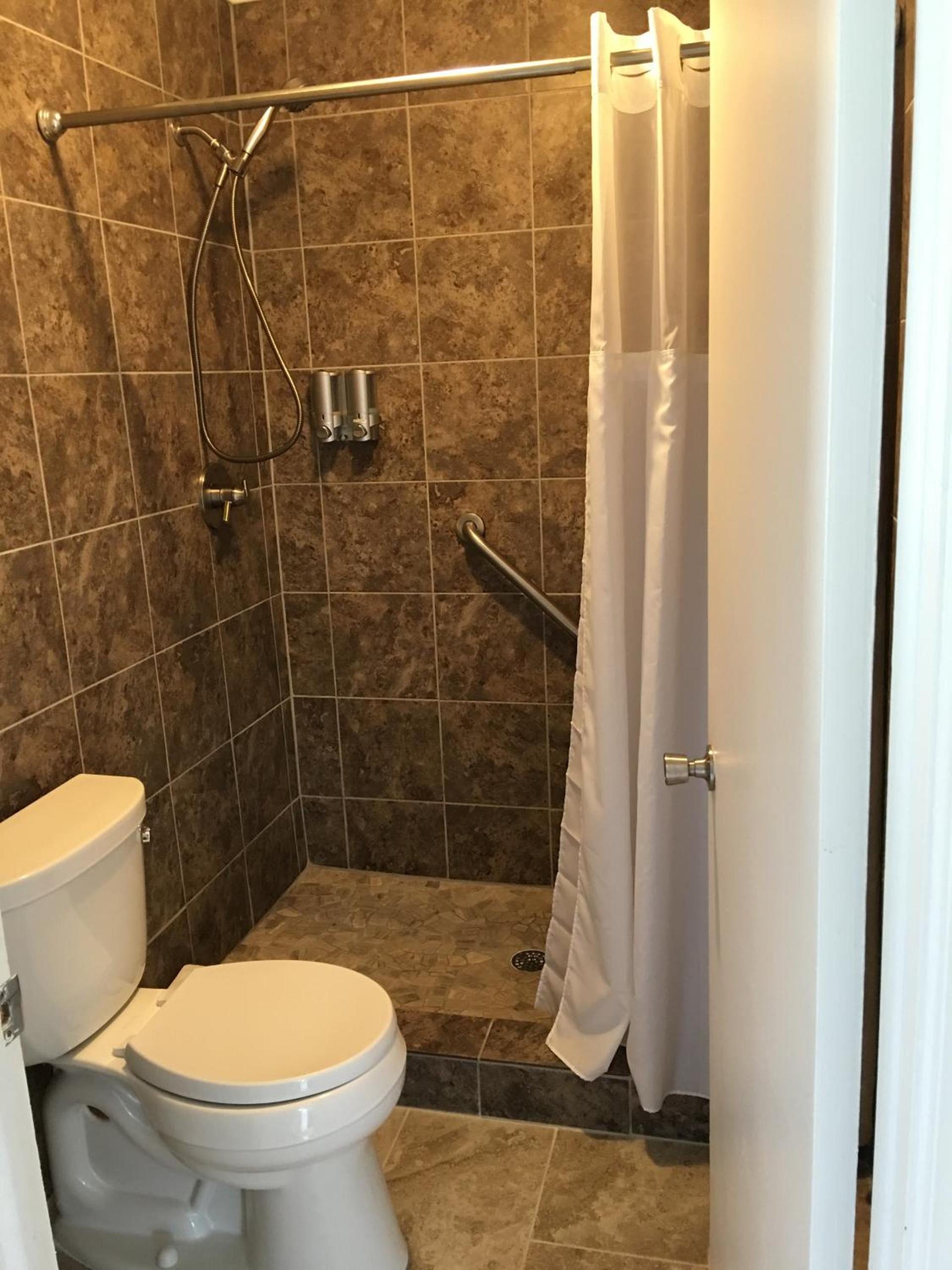Cardinal Inn photo 62