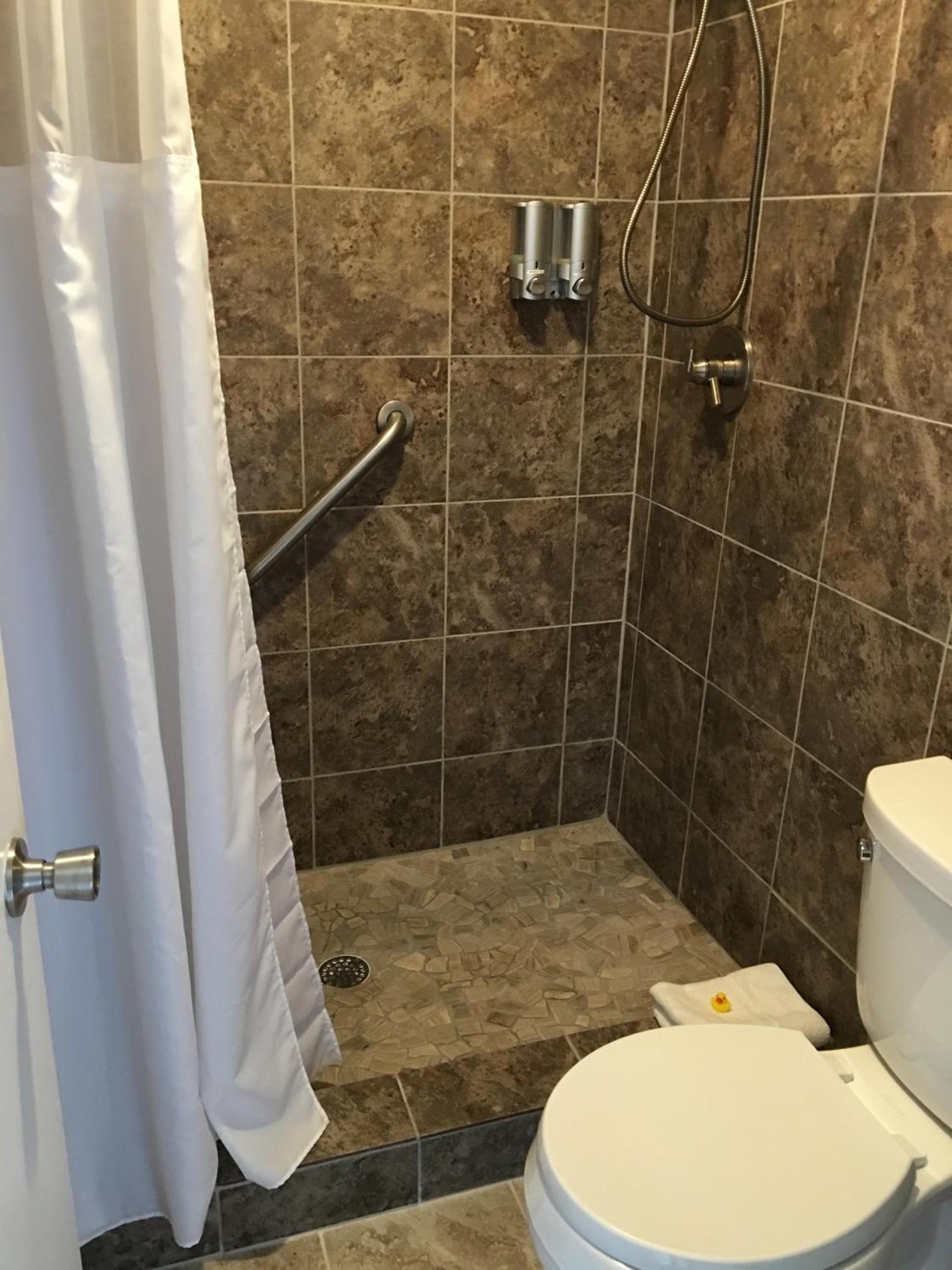 Cardinal Inn photo 63