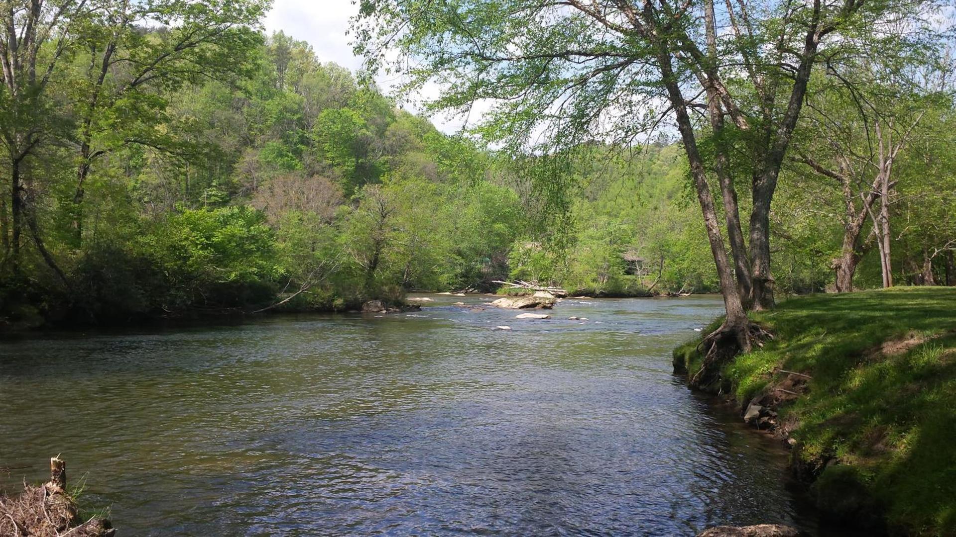 Two Rivers Lodge photo 16