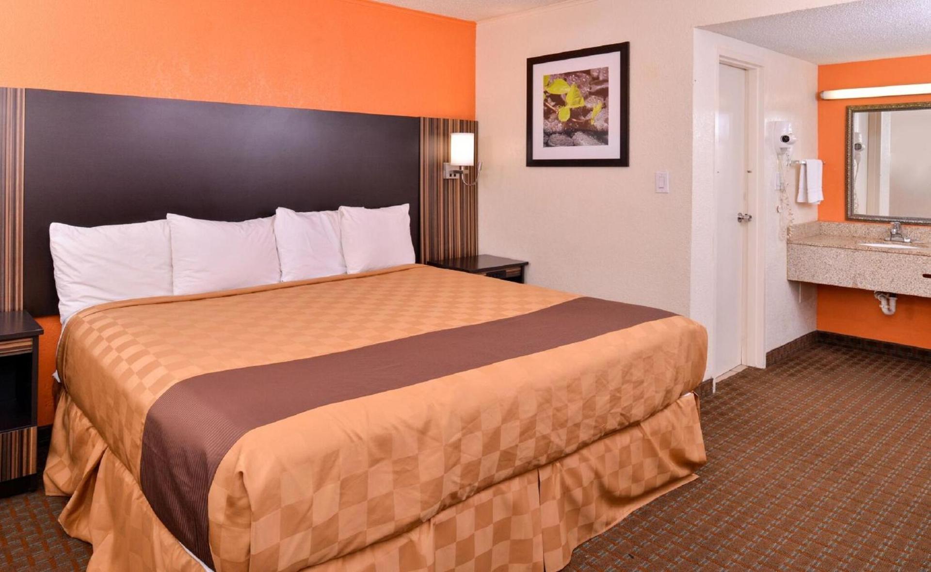Americas Best Value Inn Ponca City photo 7