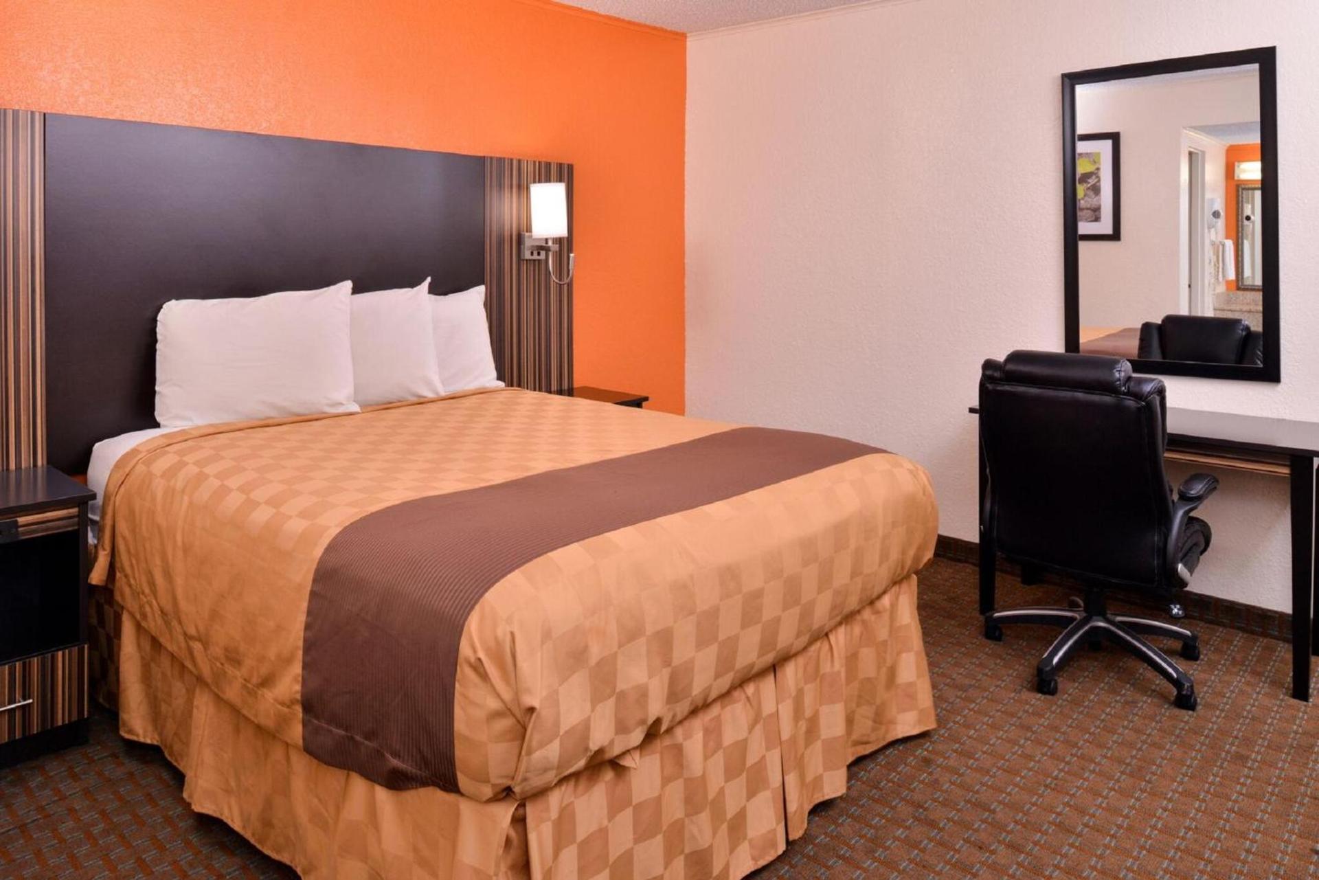 Americas Best Value Inn Ponca City photo 10