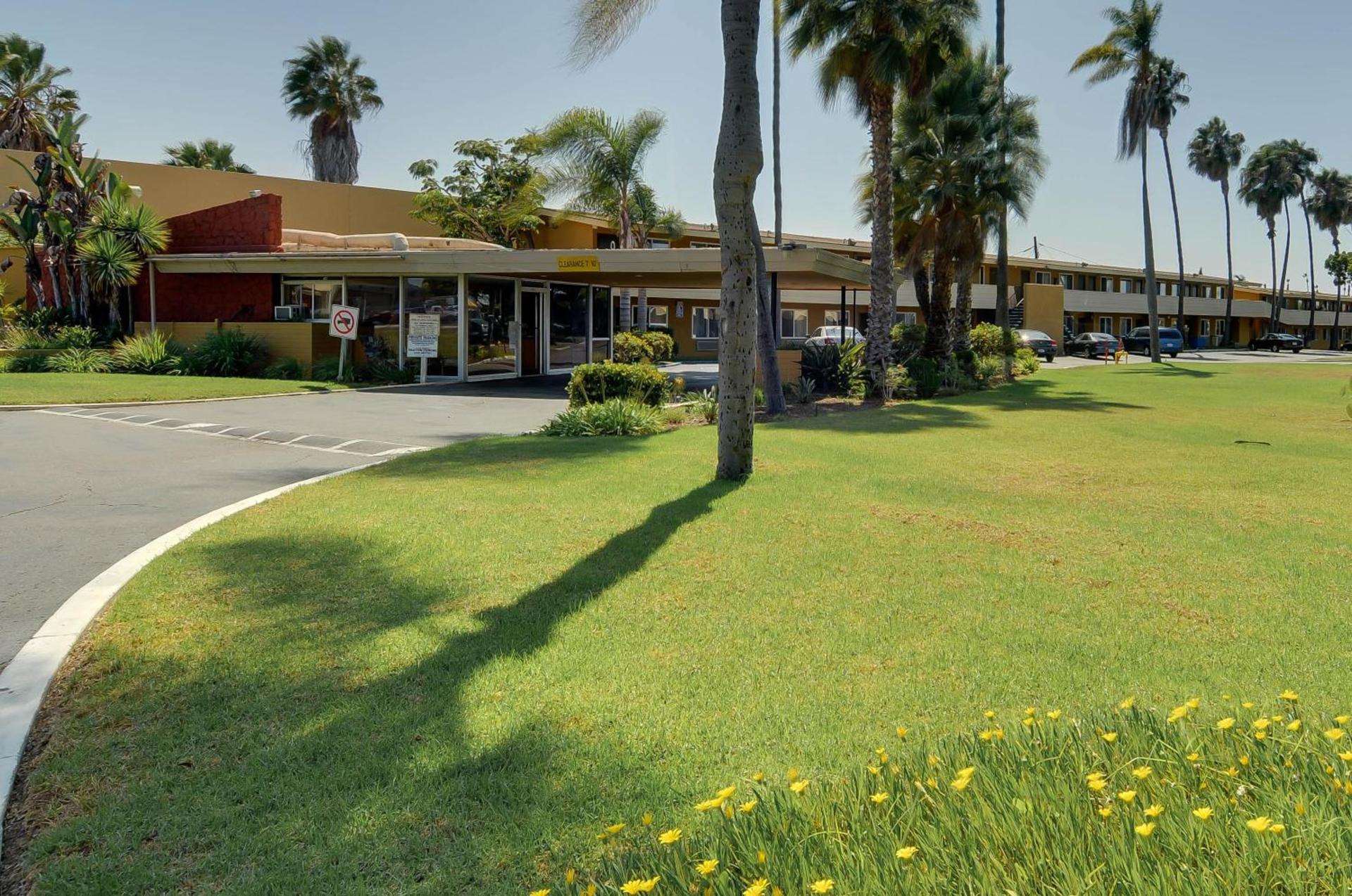 Hotel Palmeras Chula Vista — hotel in Chula Vista