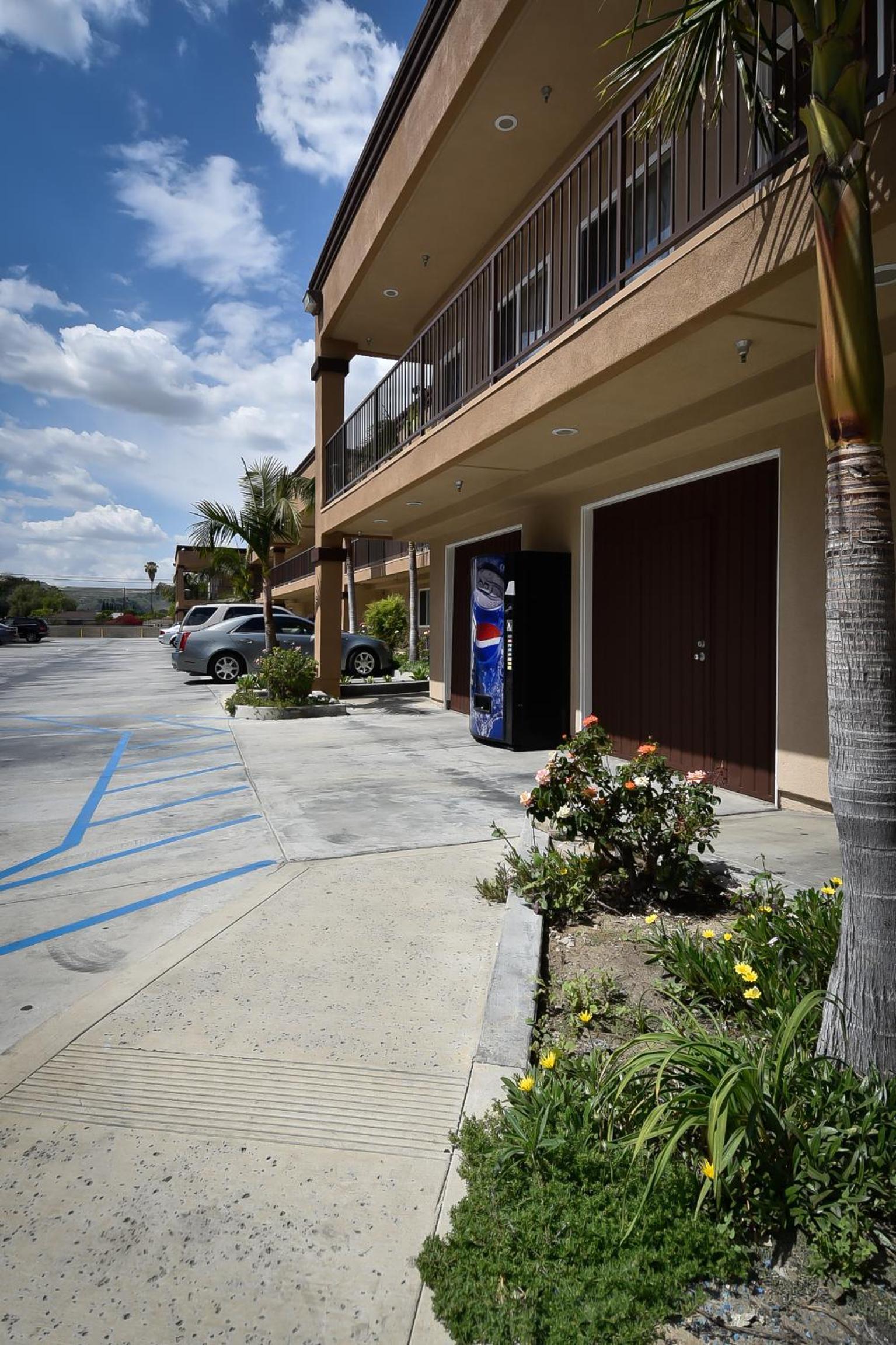 Vagabond Inn Hacienda Heights photo 19