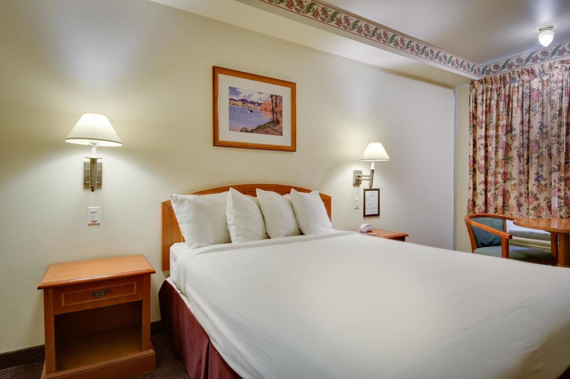 Vagabond Inn Hacienda Heights photo 11