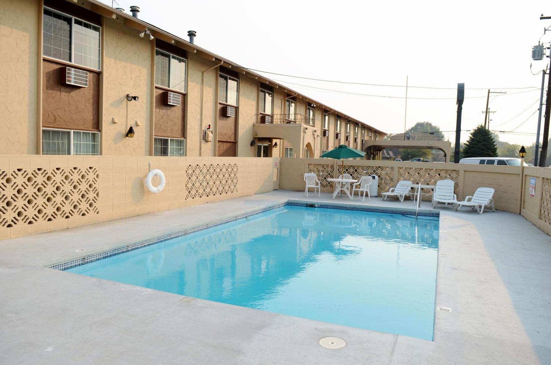 Days Inn by Wyndham Yakima photo 47