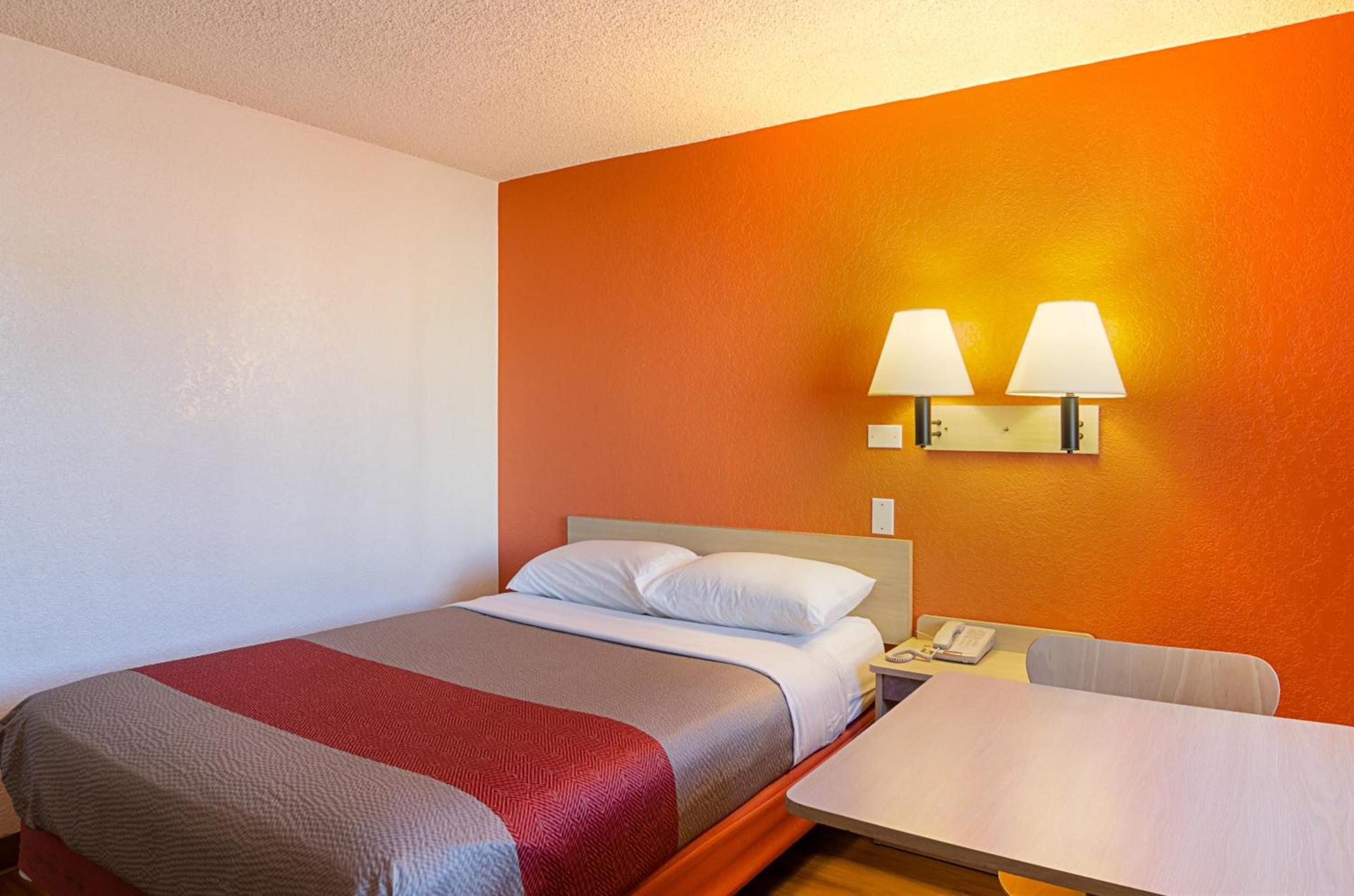 Motel 6- Denver, CO Downtown photo 24