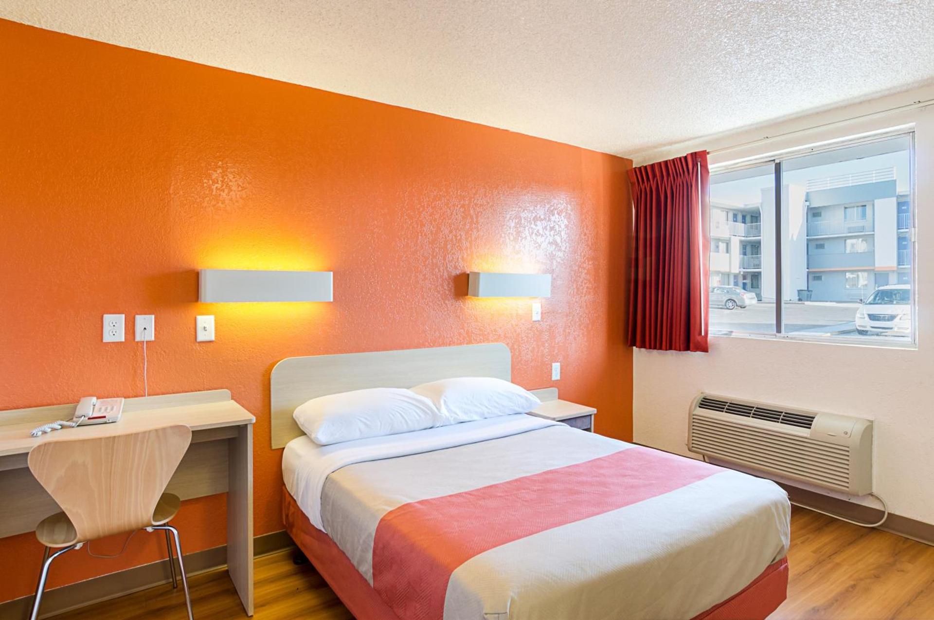 Motel 6- Denver, CO Downtown photo 30