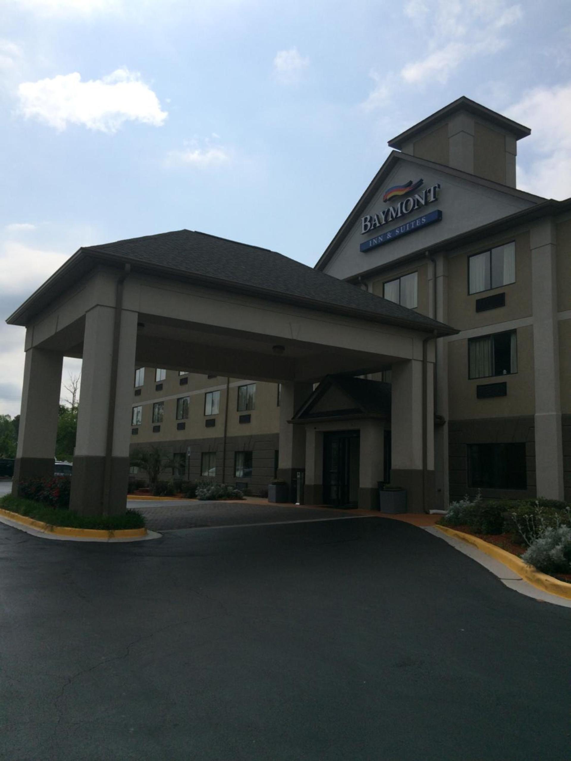Baymont by Wyndham Columbia Fort Jackson photo 25