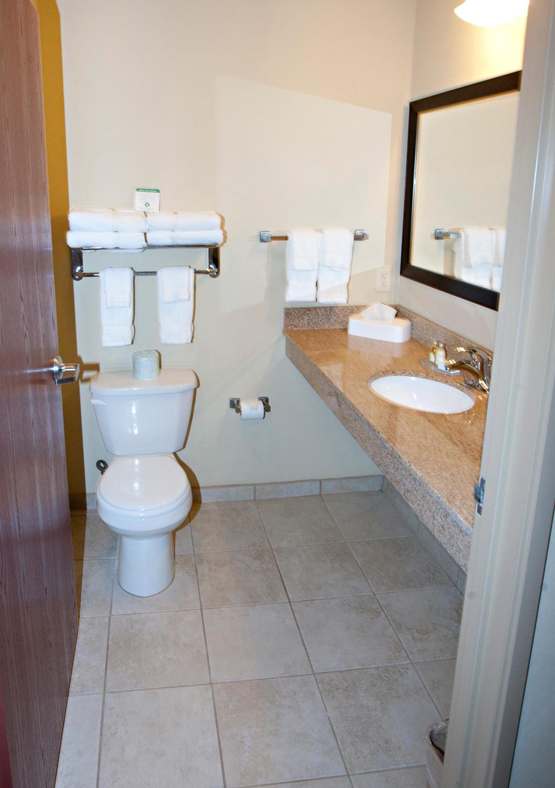Cobblestone Inn & Suites - Langdon photo 26