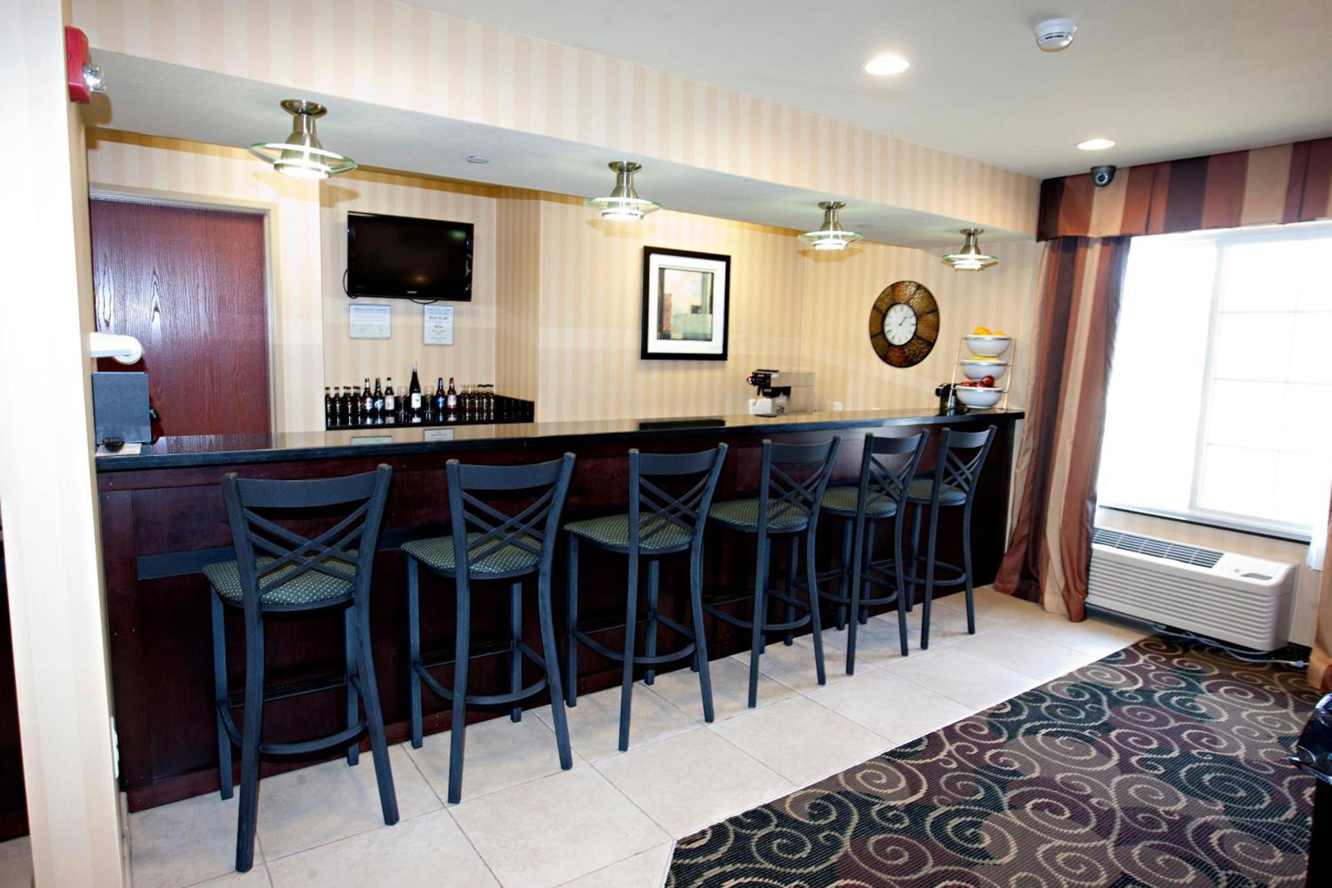 Cobblestone Inn & Suites - Langdon photo 12