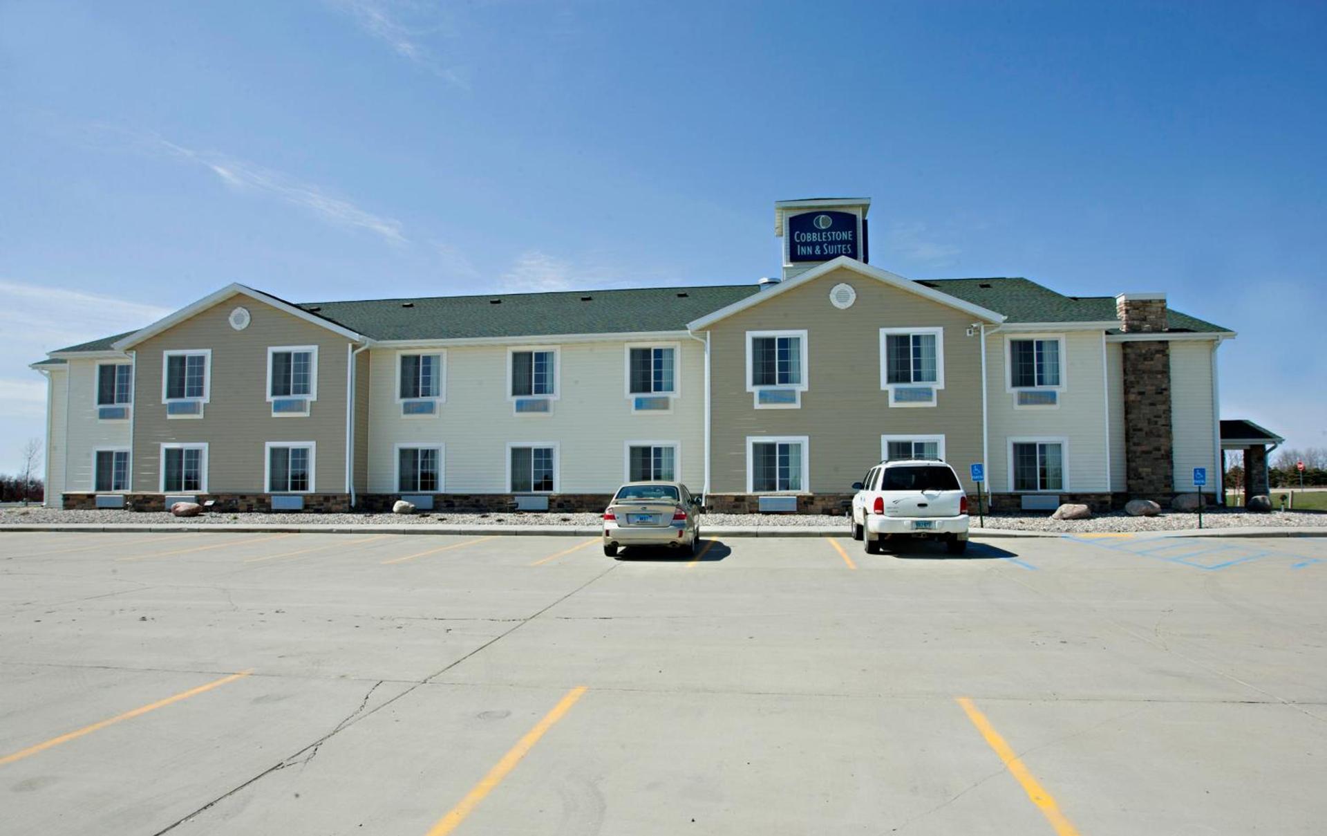 Cobblestone Inn & Suites - Langdon photo 5