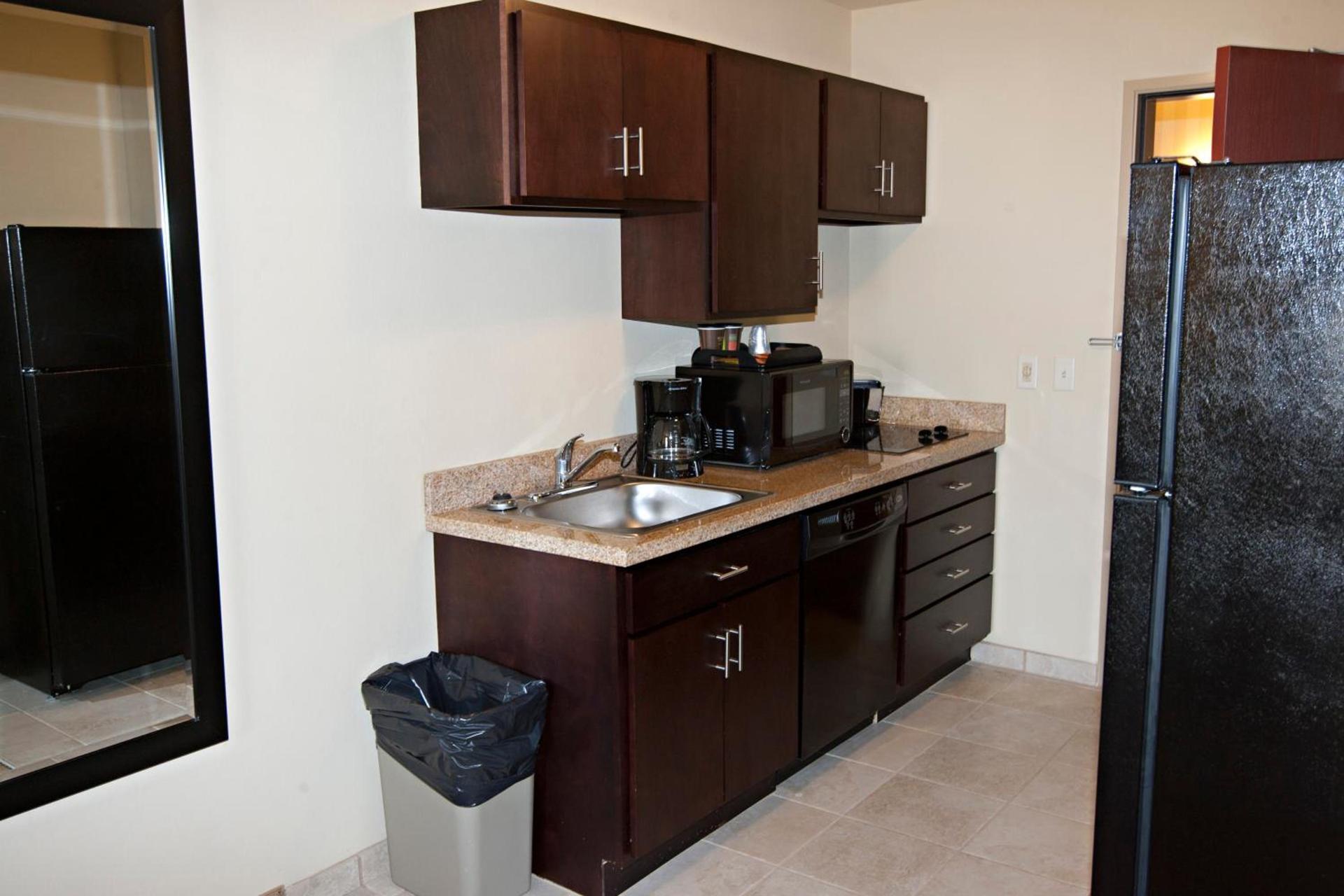 Cobblestone Inn & Suites - Langdon photo 31