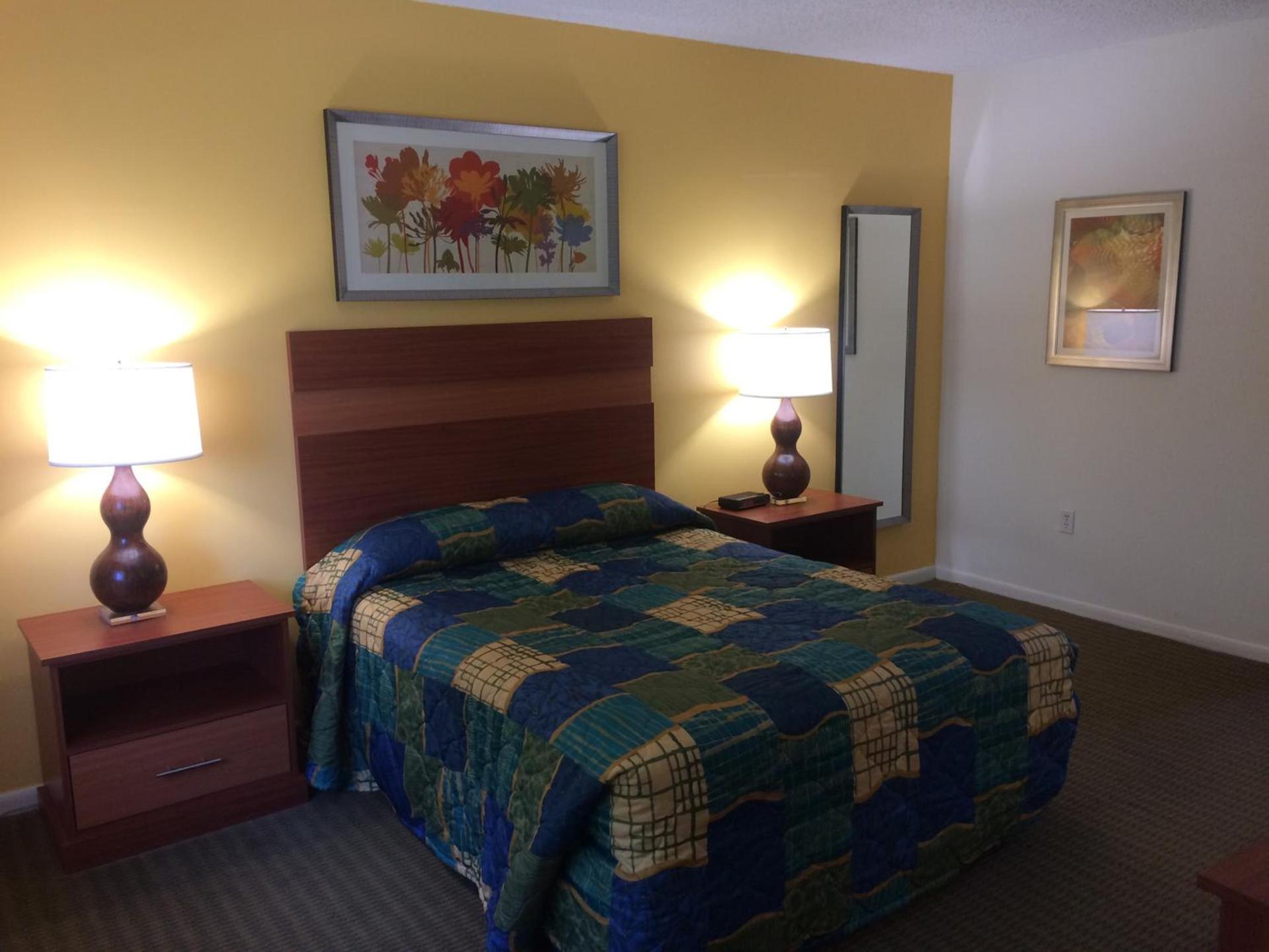 Surf Rider Resort photo 20