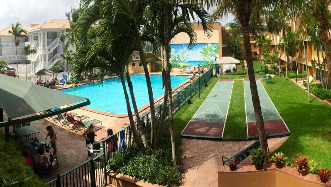 Surf Rider Resort photo 16